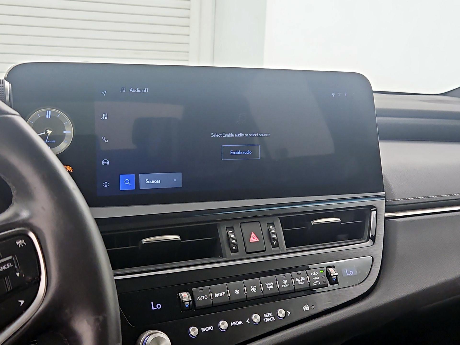 Thumbnail: 2023 Lexus ES - 15