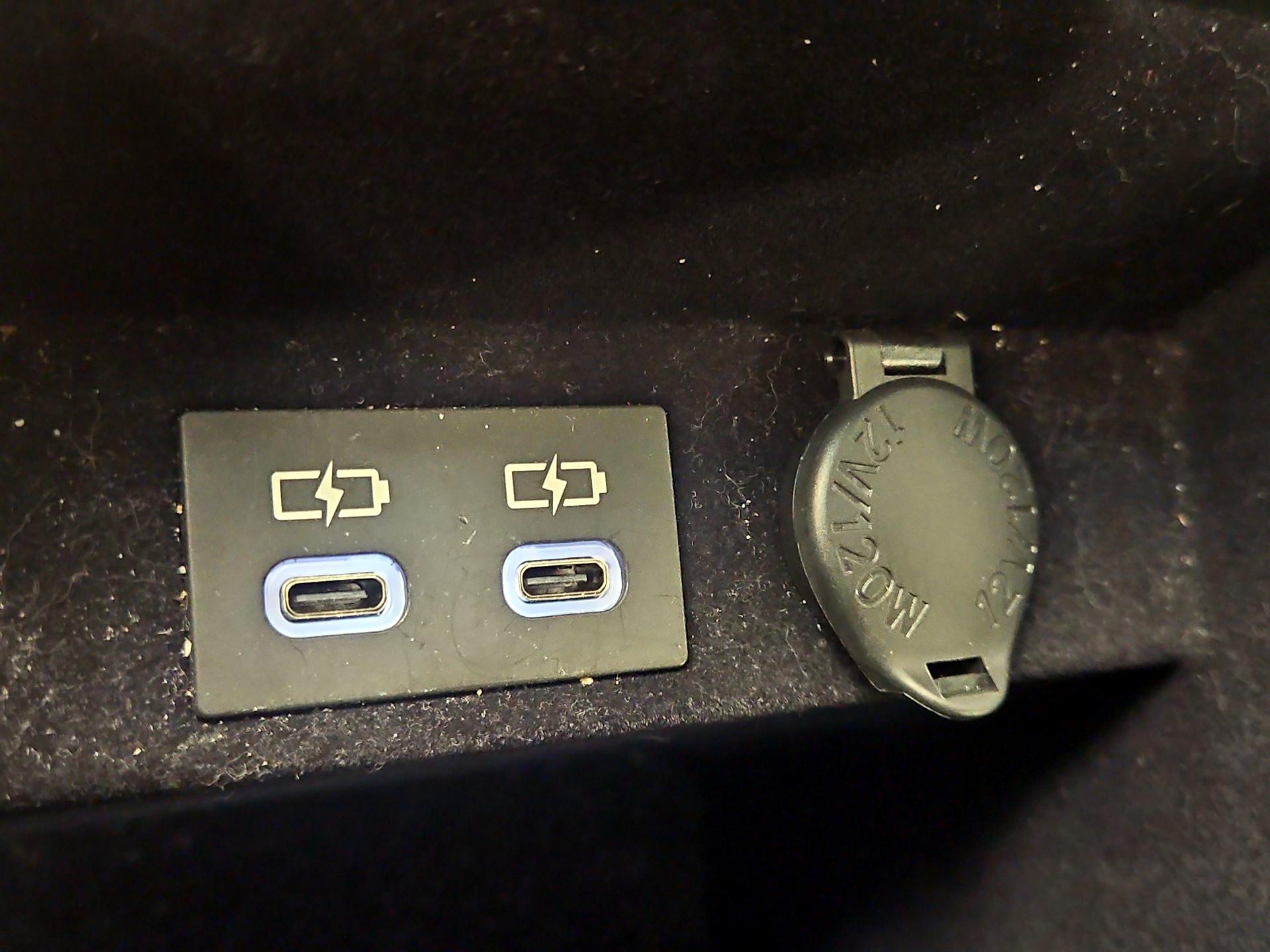 Thumbnail: 2023 Lexus ES - 18