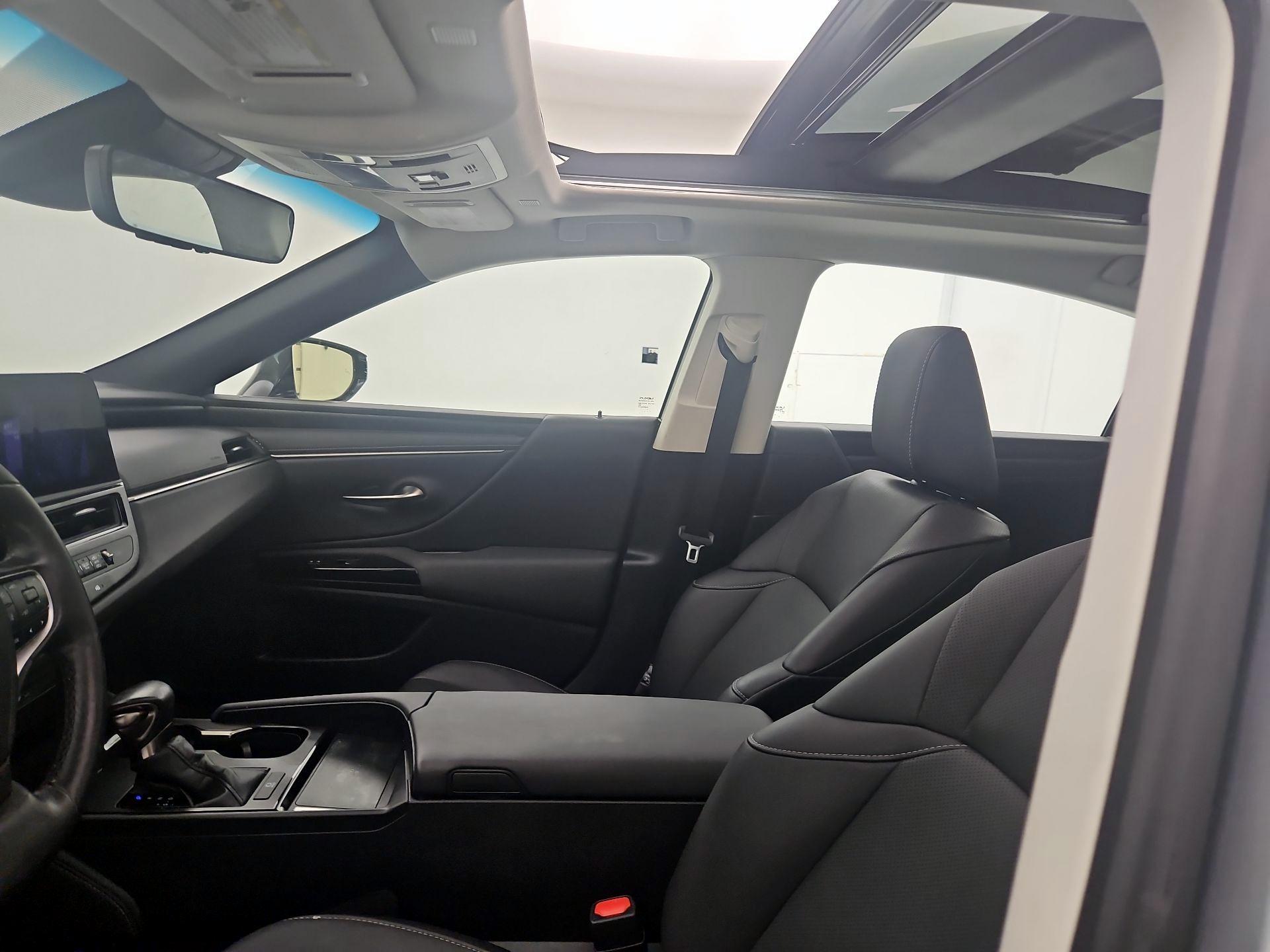 Thumbnail: 2023 Lexus ES - 19