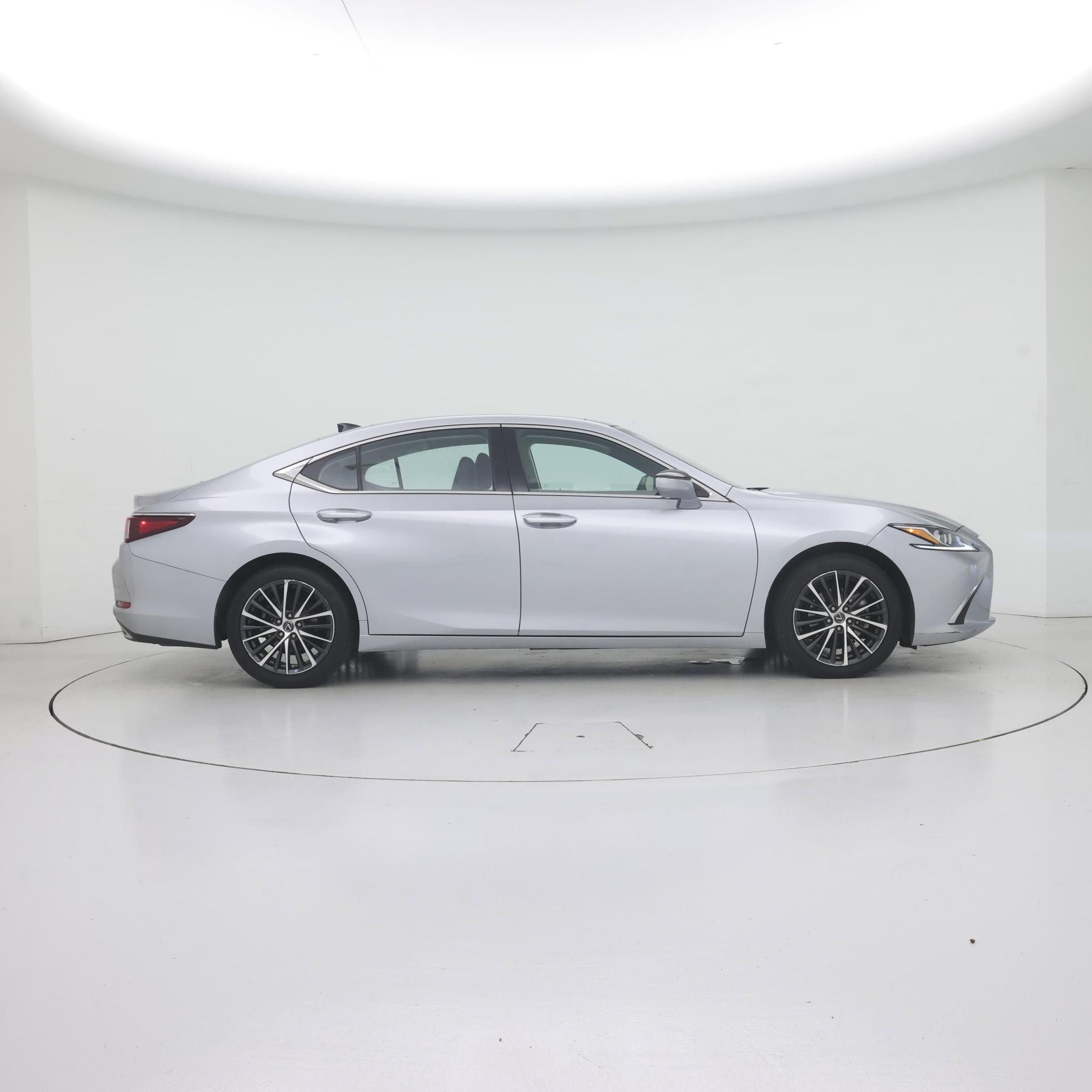Thumbnail: 2023 Lexus ES - 7