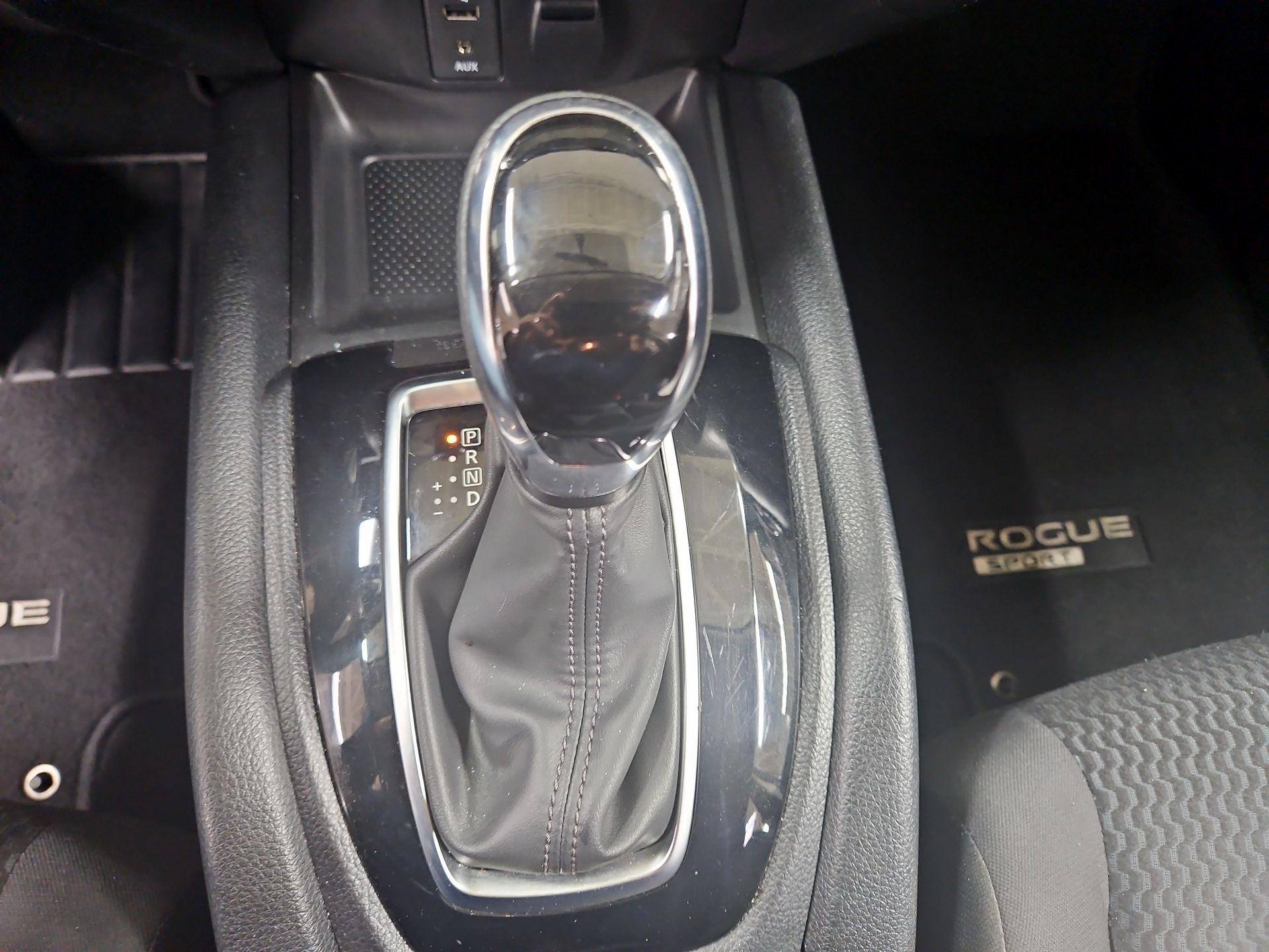 Thumbnail: 2018 Nissan Rogue Sport - 17