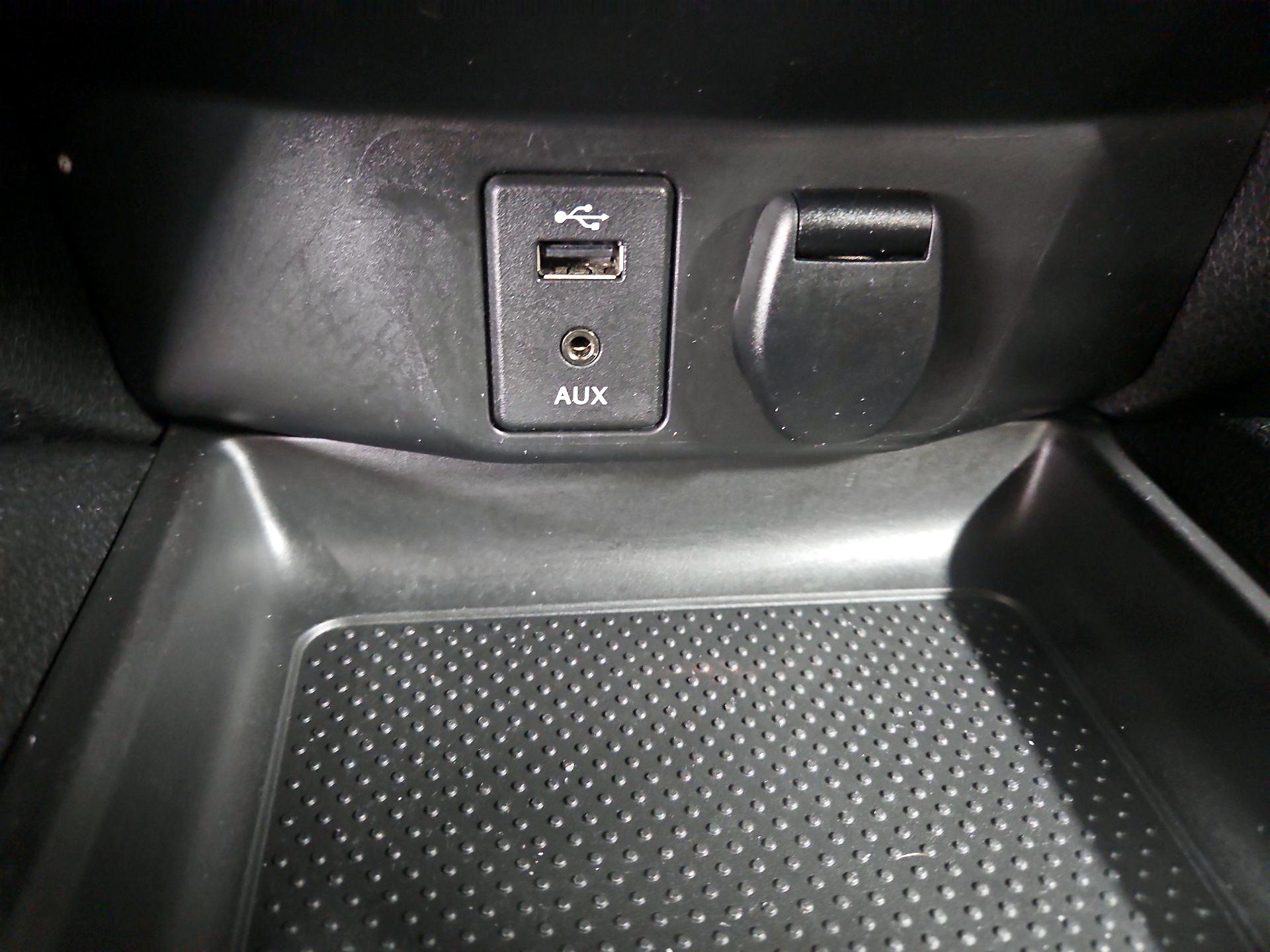 Thumbnail: 2018 Nissan Rogue Sport - 18