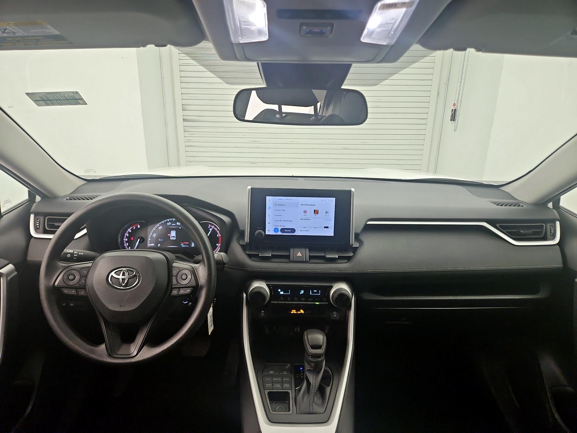 Thumbnail: 2025 Toyota RAV4 - 9