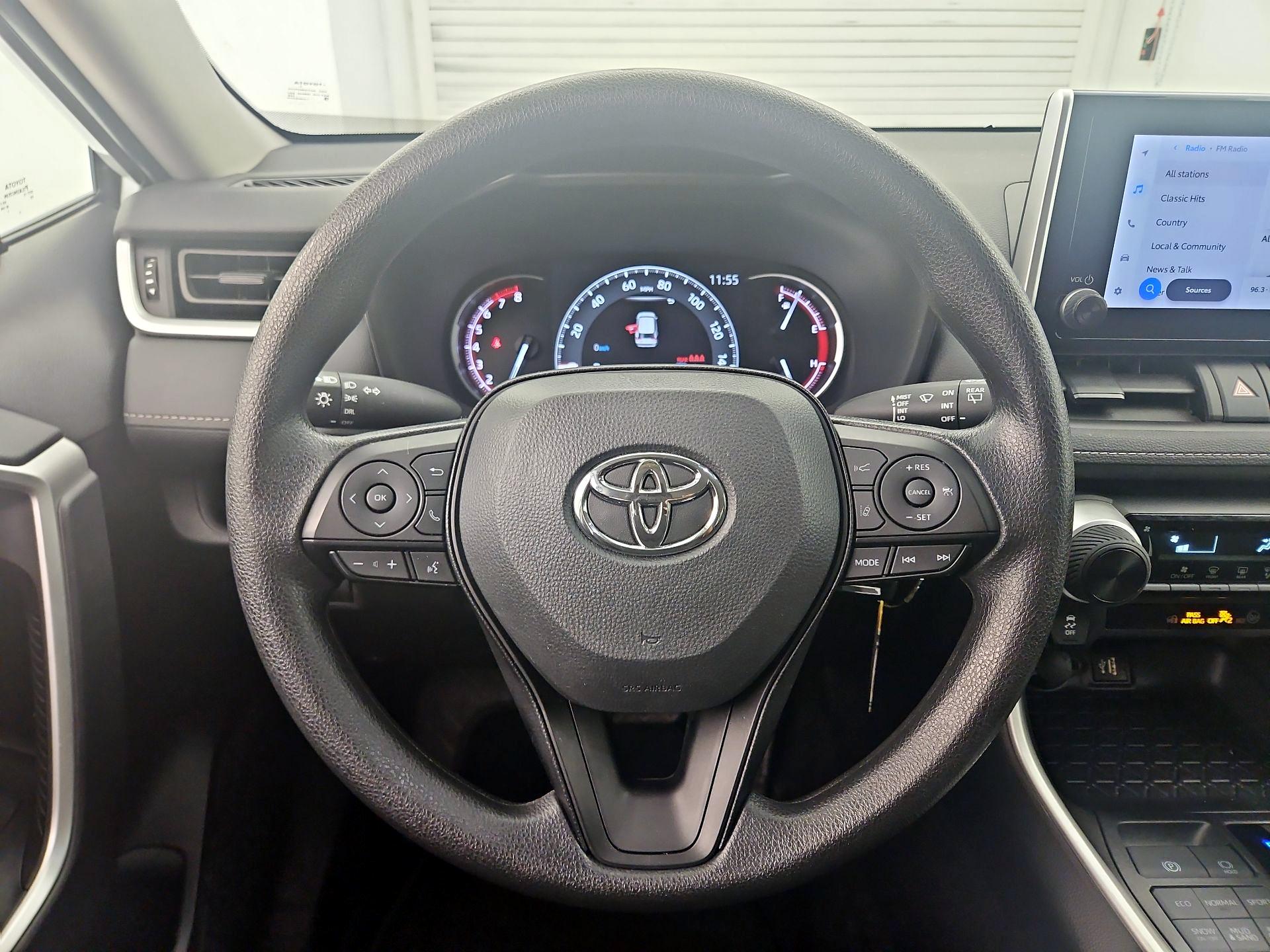 Thumbnail: 2025 Toyota RAV4 - 10