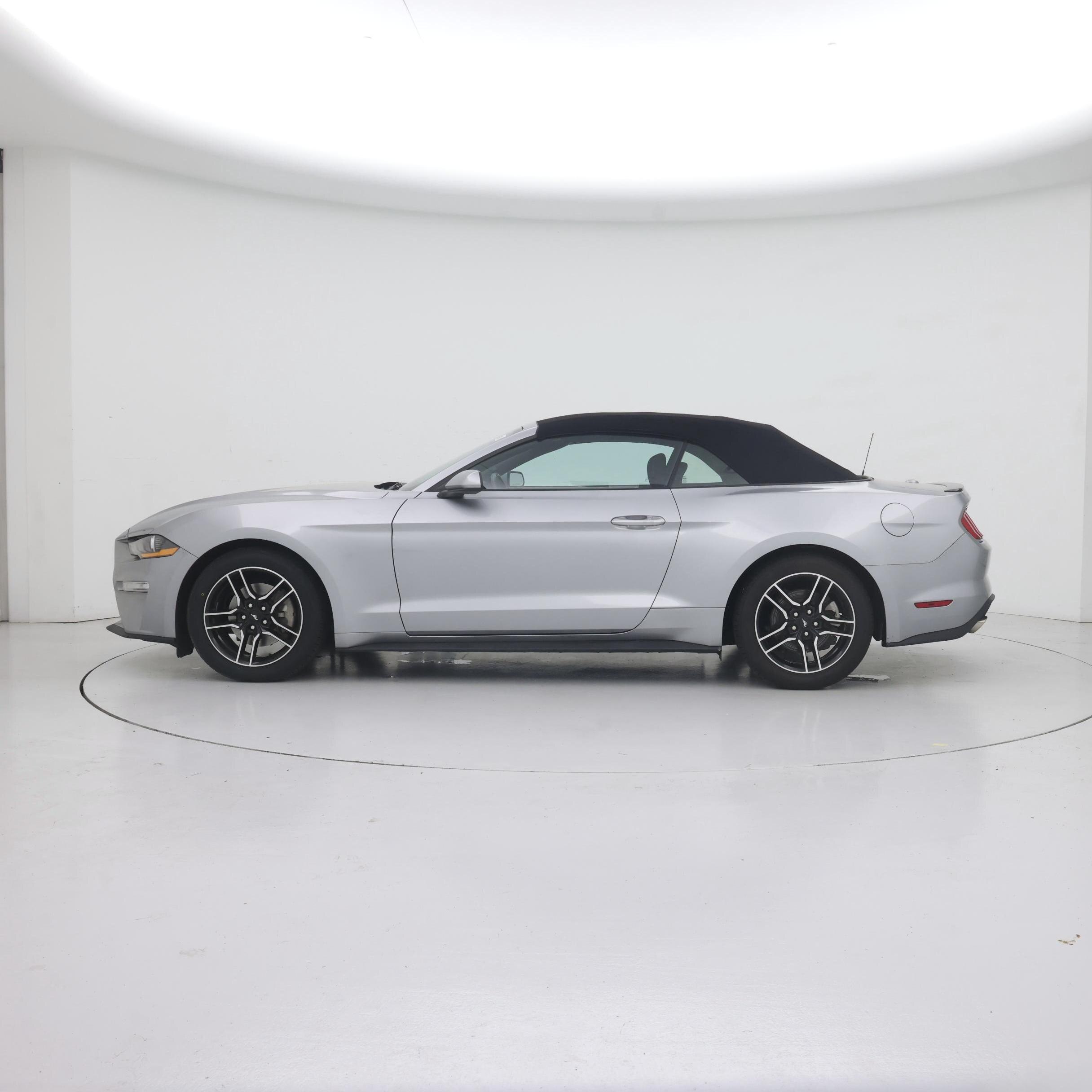 Thumbnail: 2022 Ford Mustang - 3