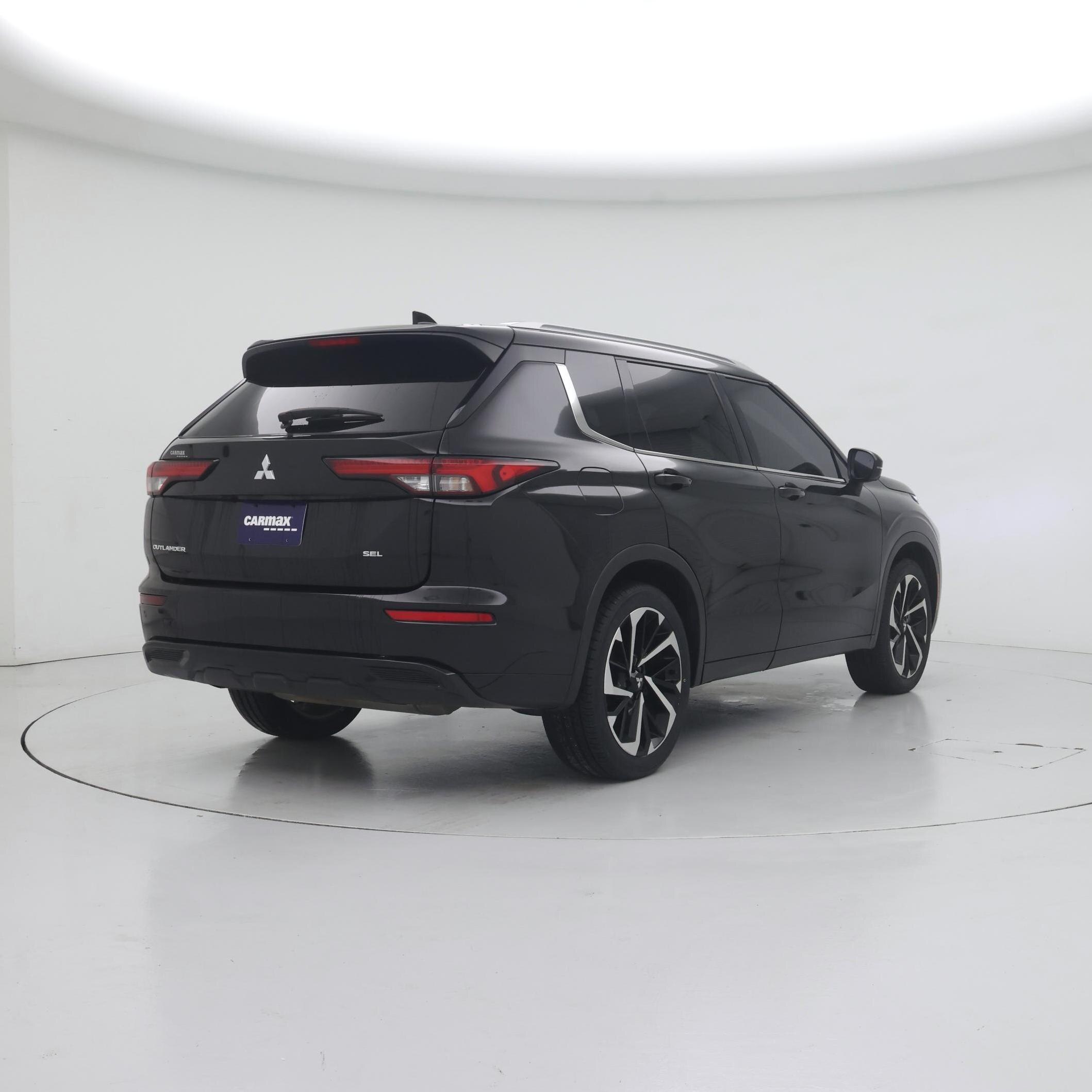 Thumbnail: 2023 Mitsubishi Outlander - 8