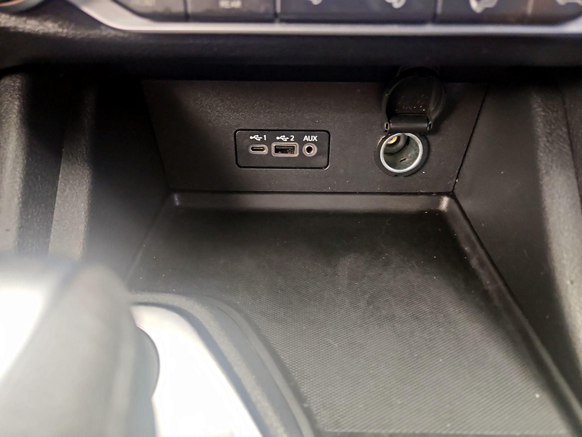 Thumbnail: 2020 Nissan Sentra - 18