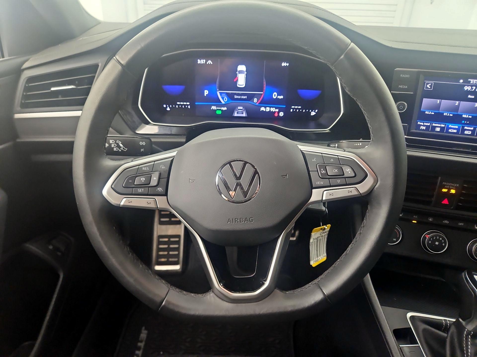 Thumbnail: 2024 Volkswagen Jetta - 10