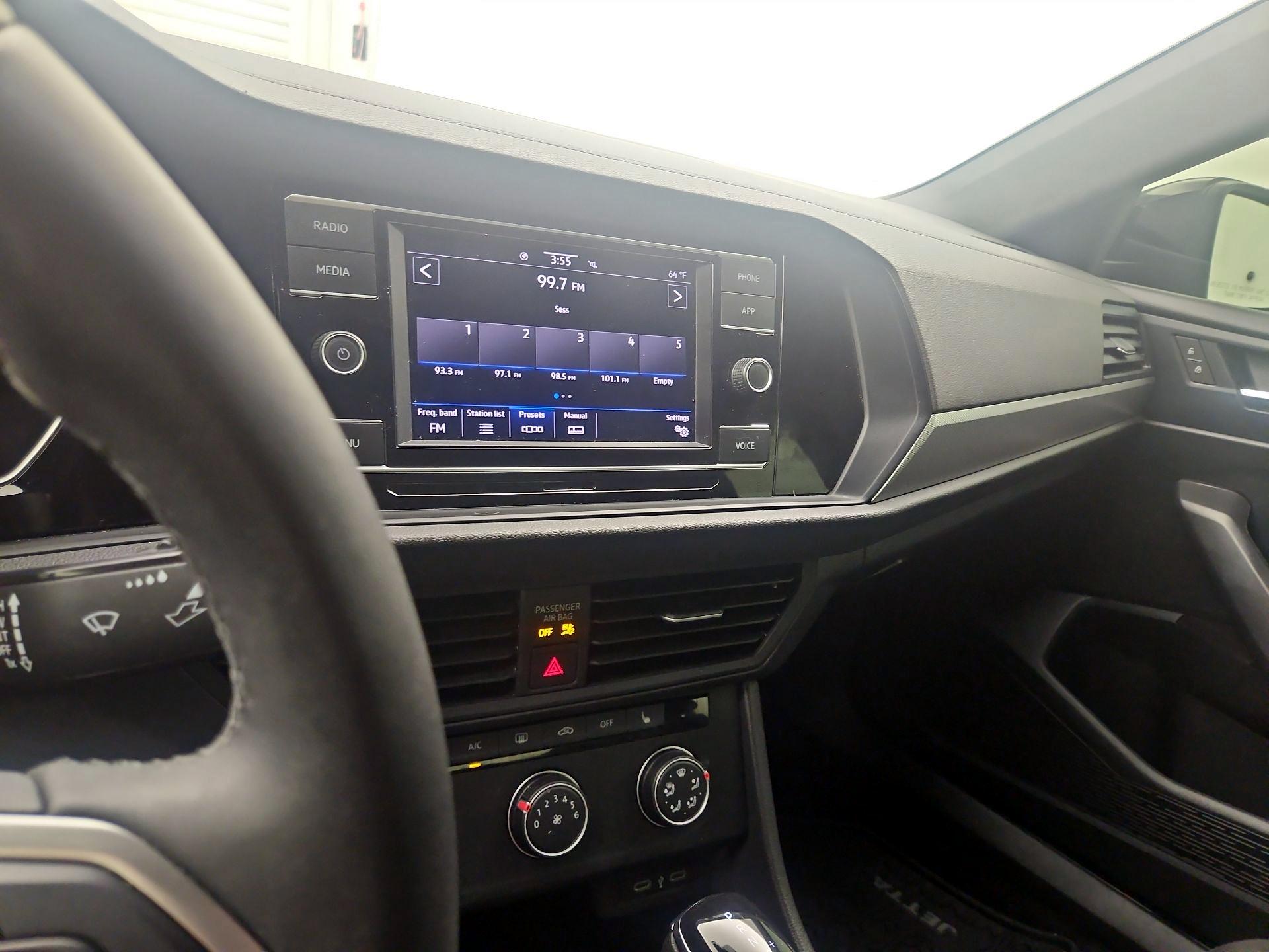 Thumbnail: 2024 Volkswagen Jetta - 15