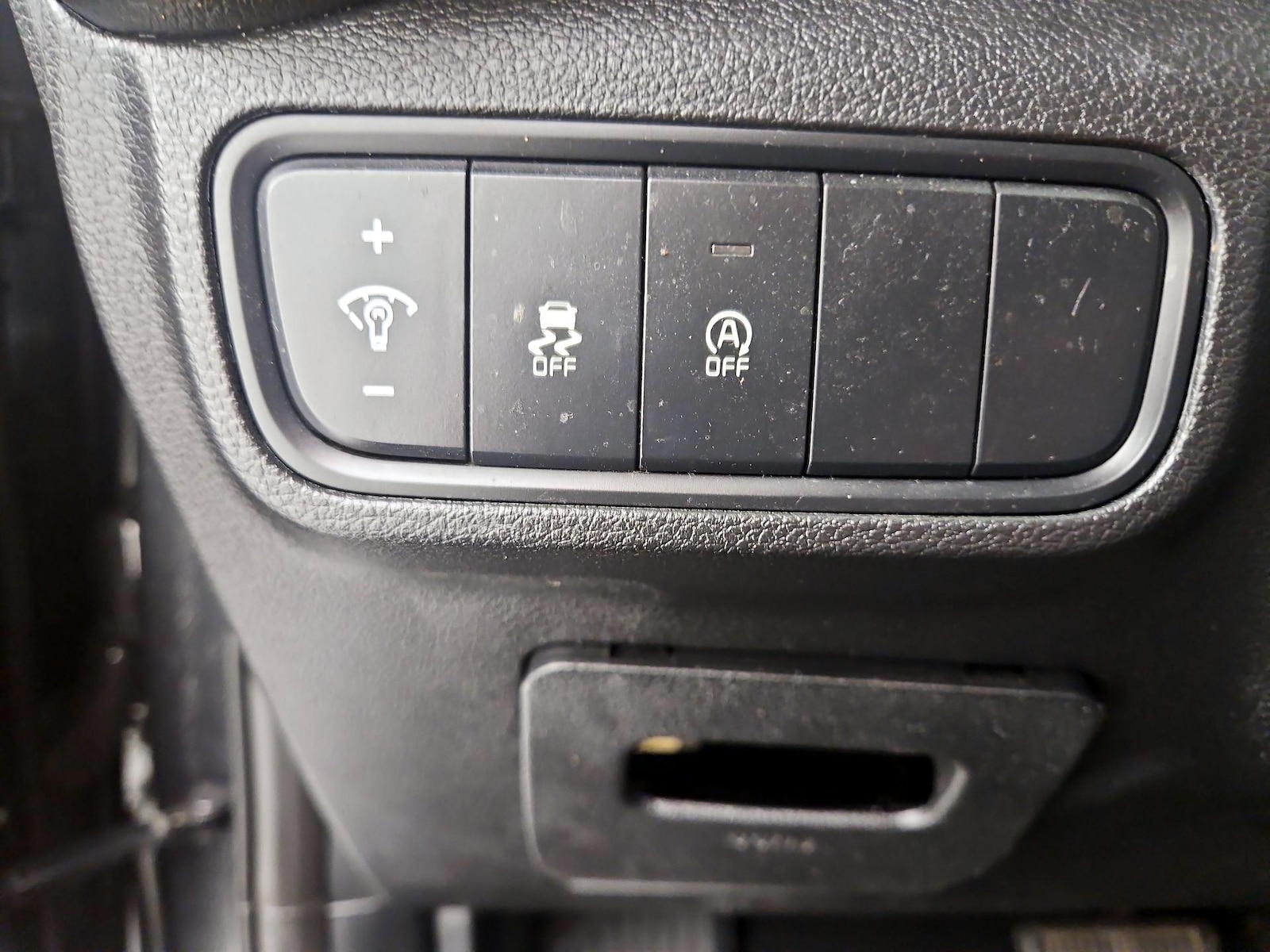 2023 Kia Soul LX - Photo 14