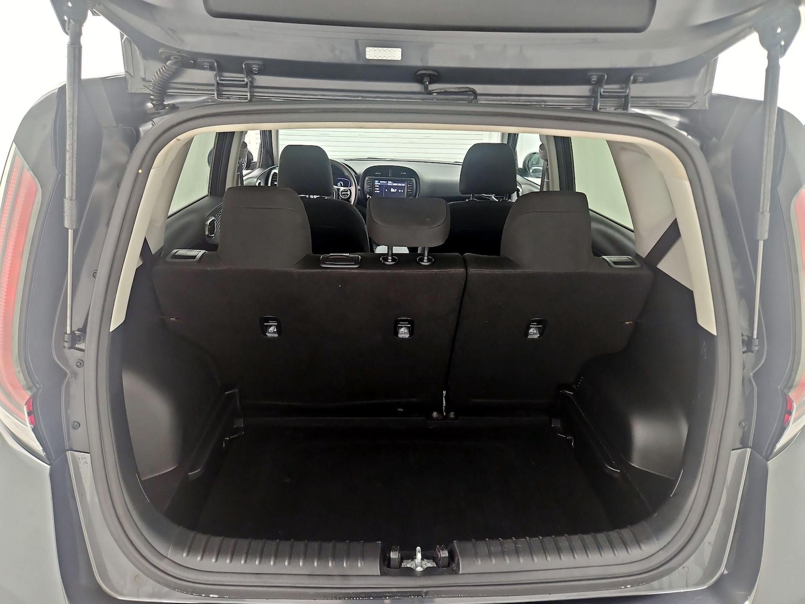 2023 Kia Soul LX - Photo 21