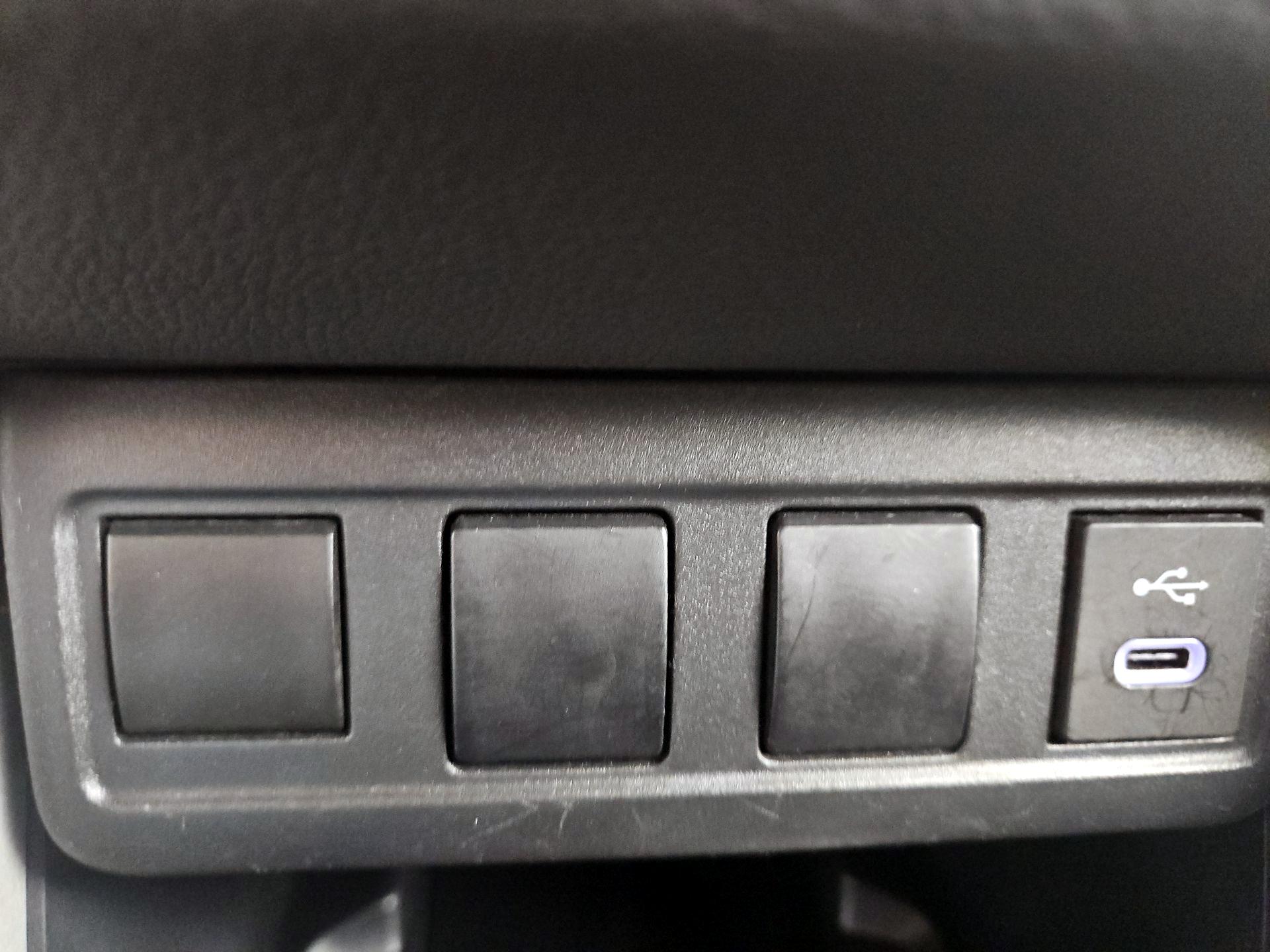 Thumbnail: 2024 Toyota Corolla Cross - 18