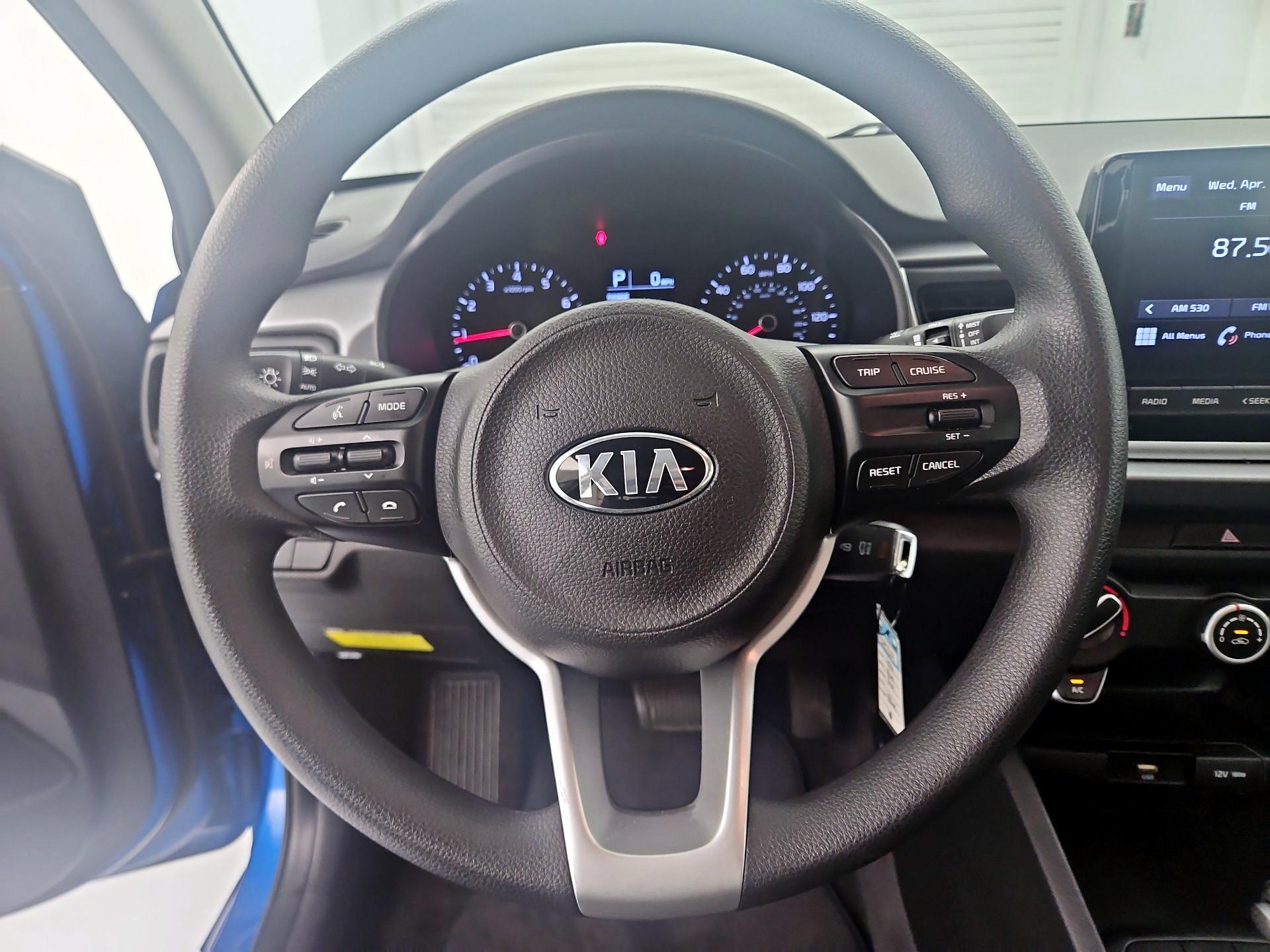 Thumbnail: 2021 Kia Rio - 10