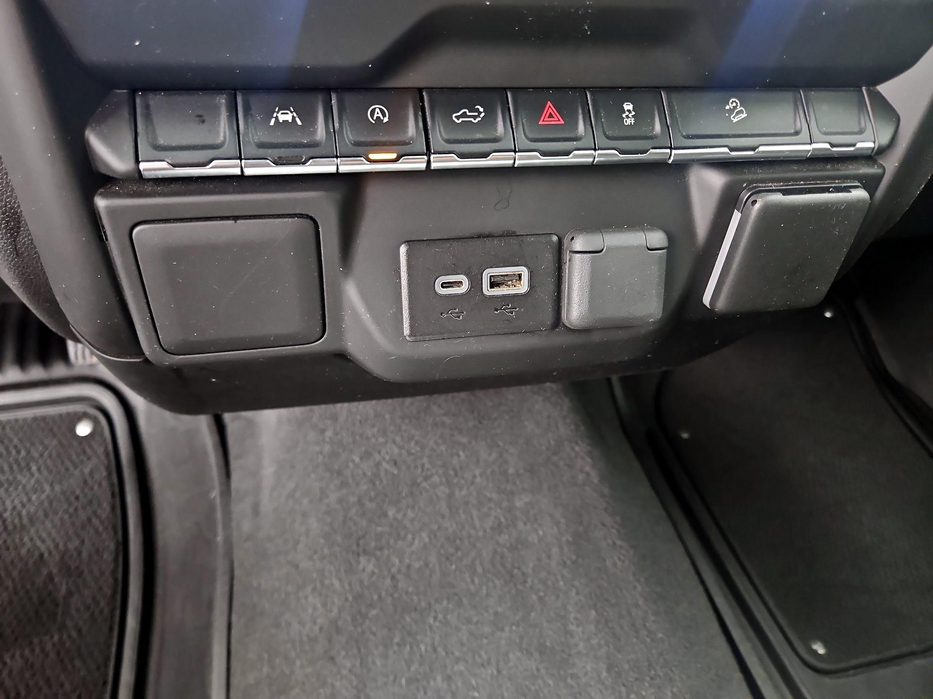 Thumbnail: 2023 Chevrolet Silverado 1500 - 18