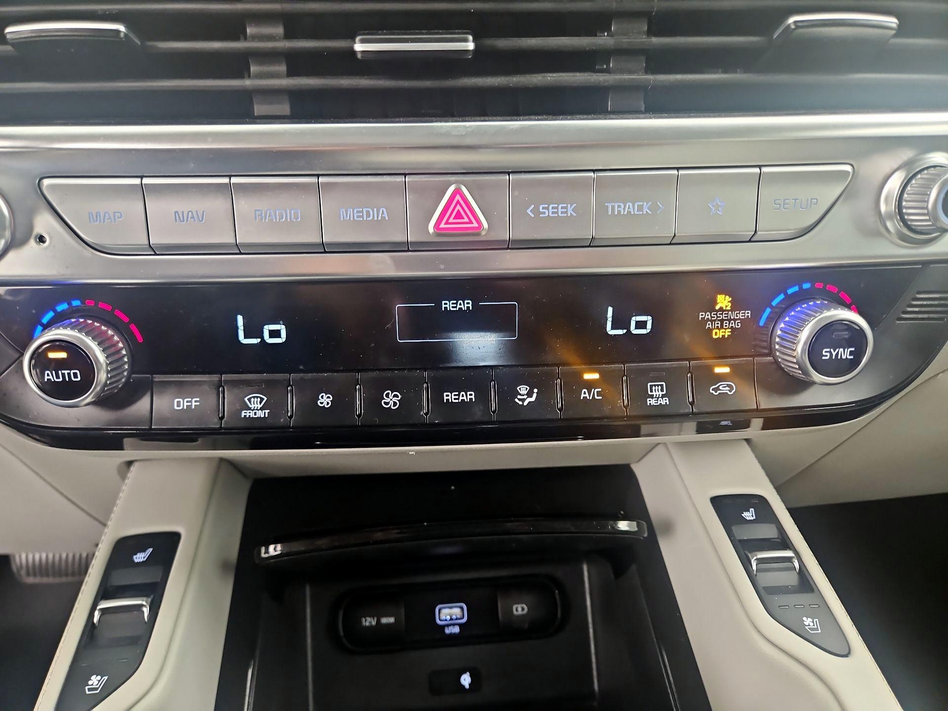 Thumbnail: 2022 Kia Telluride - 16