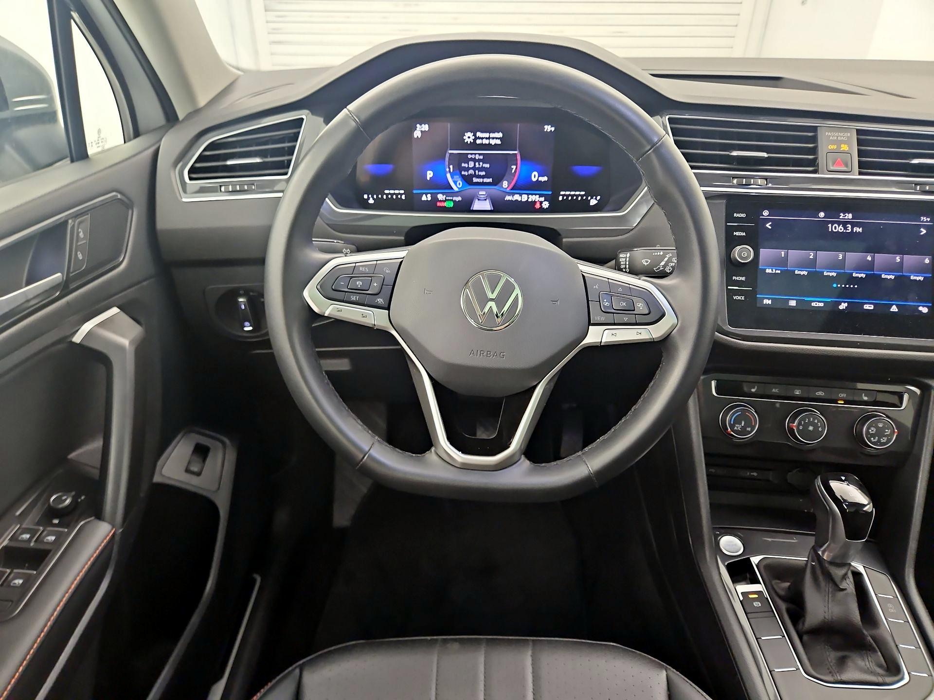 Thumbnail: 2024 Volkswagen Tiguan - 10