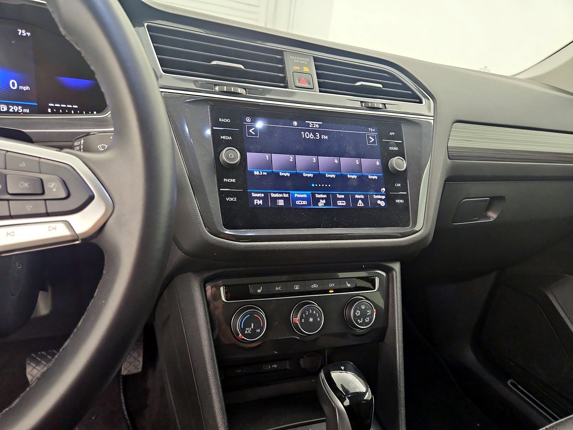 Thumbnail: 2024 Volkswagen Tiguan - 15