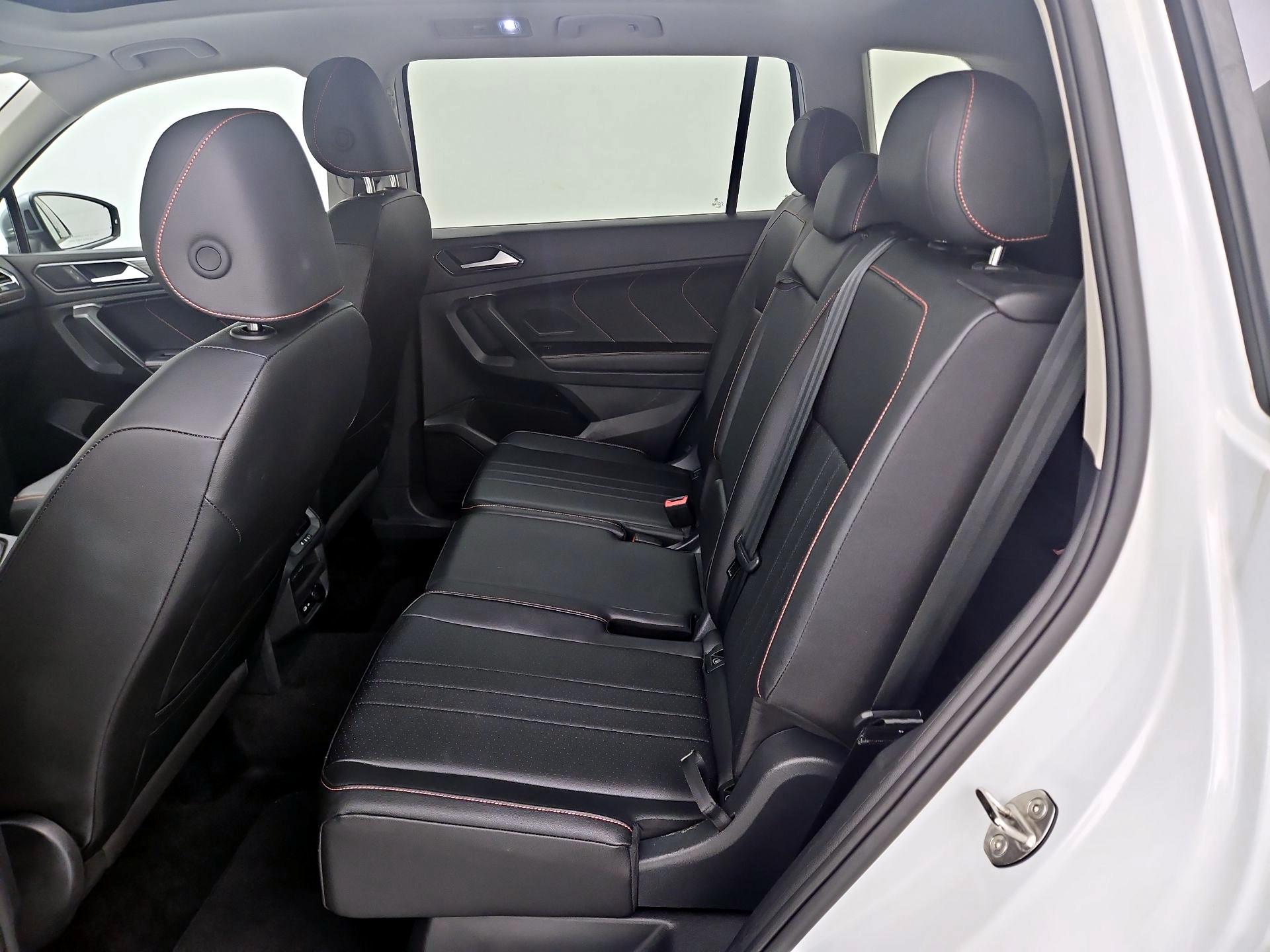 Thumbnail: 2024 Volkswagen Tiguan - 20
