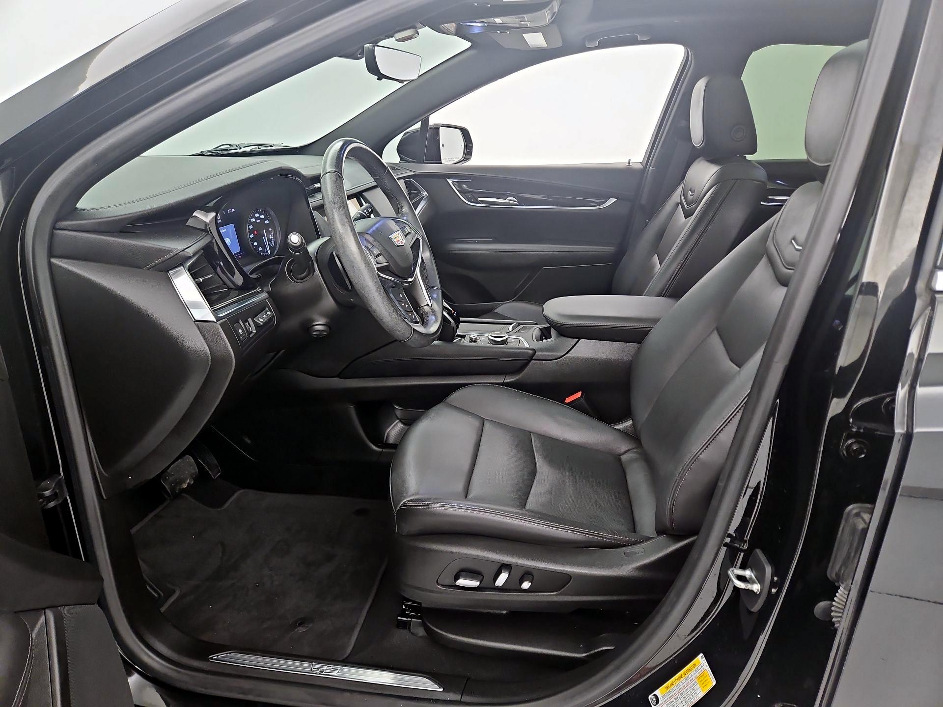 Thumbnail: 2021 Cadillac XT5 - 11