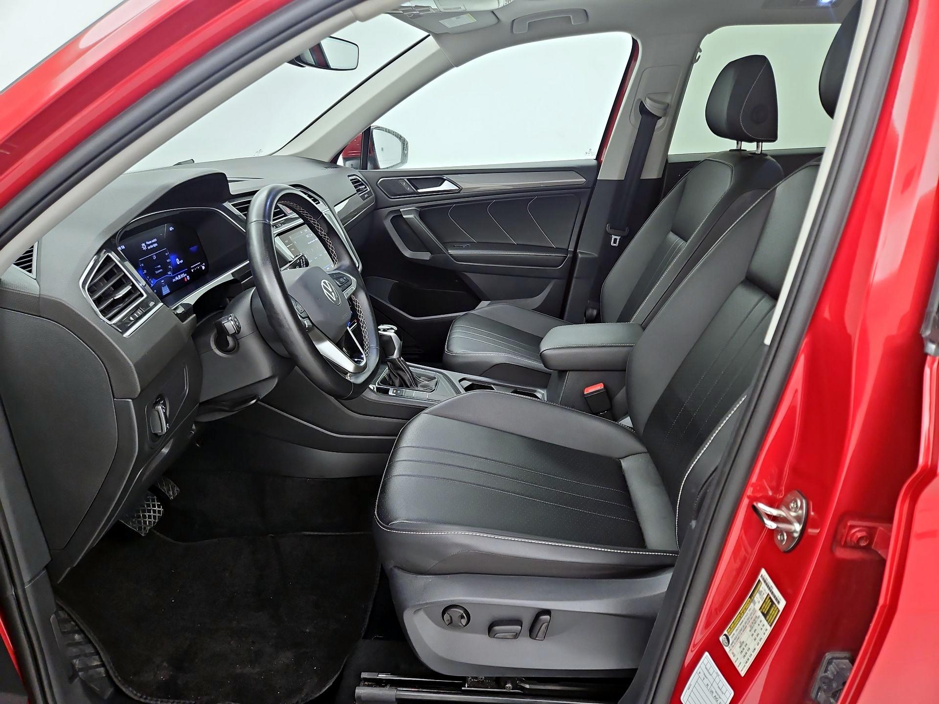 Thumbnail: 2024 Volkswagen Tiguan - 11