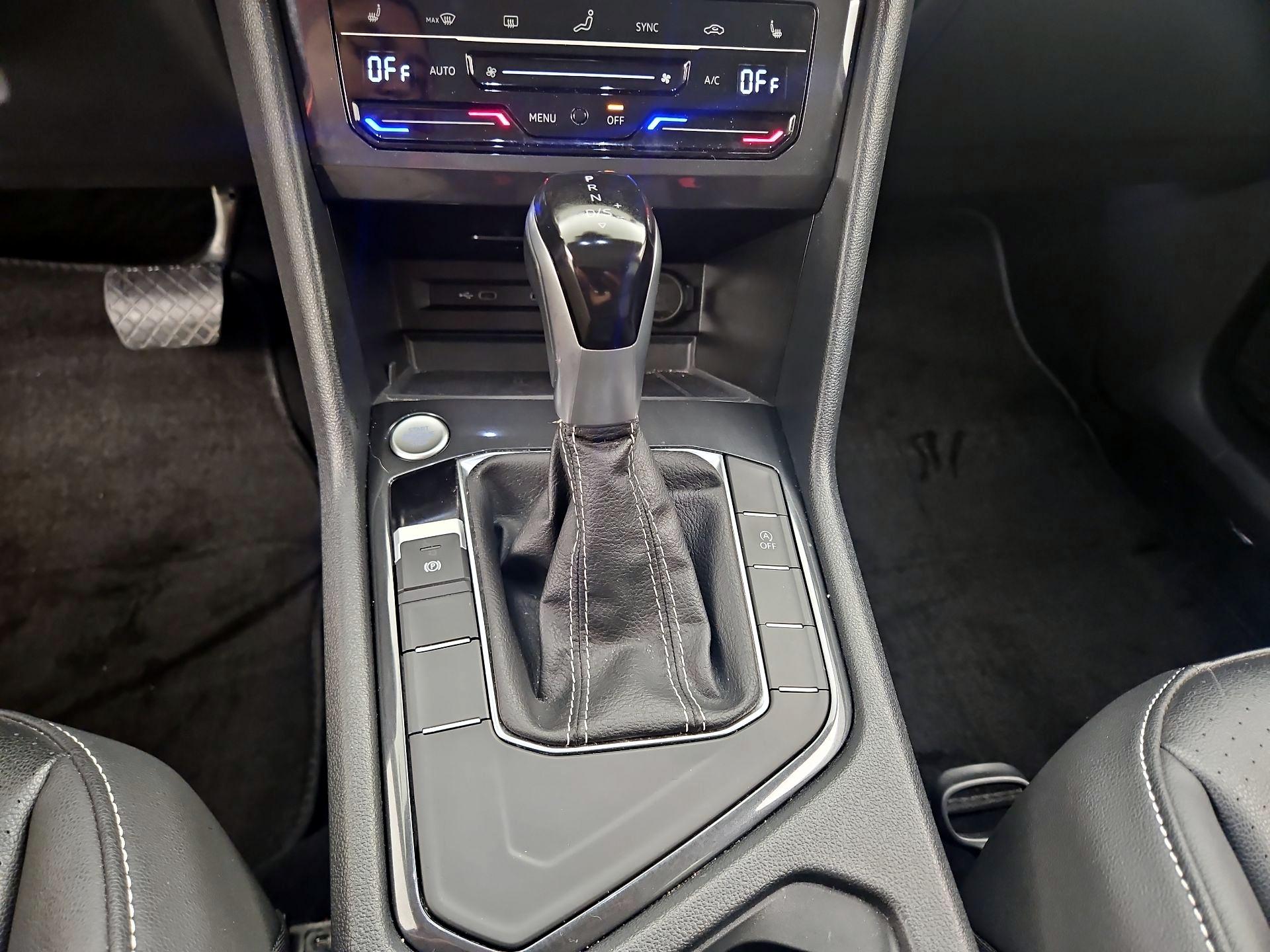 Thumbnail: 2024 Volkswagen Tiguan - 17