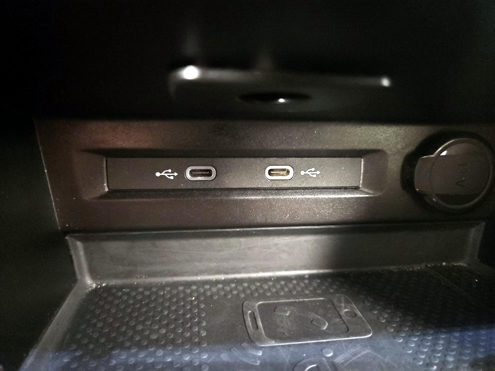 Thumbnail: 2024 Volkswagen Tiguan - 18