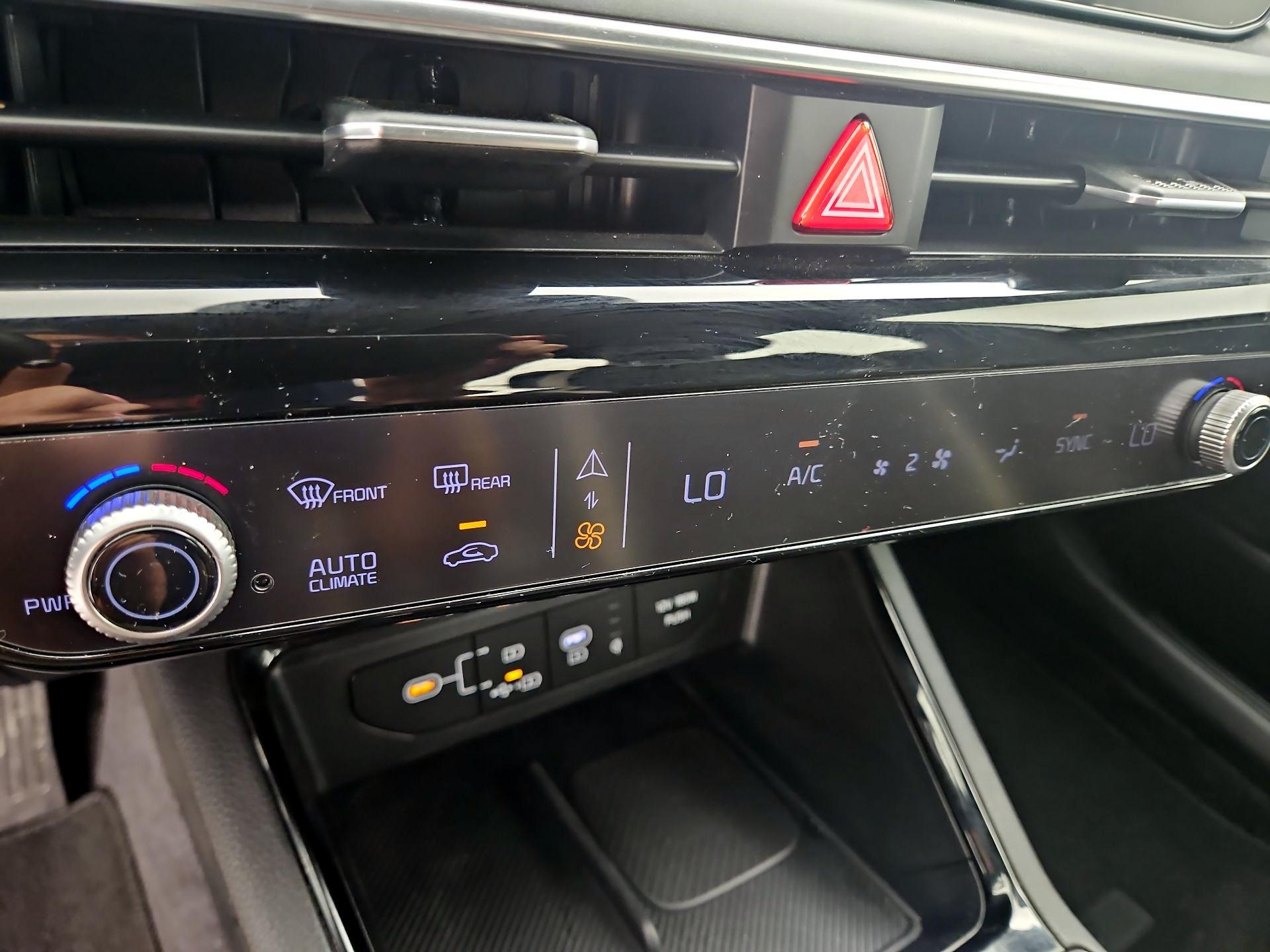 Thumbnail: 2025 Kia K5 - 17