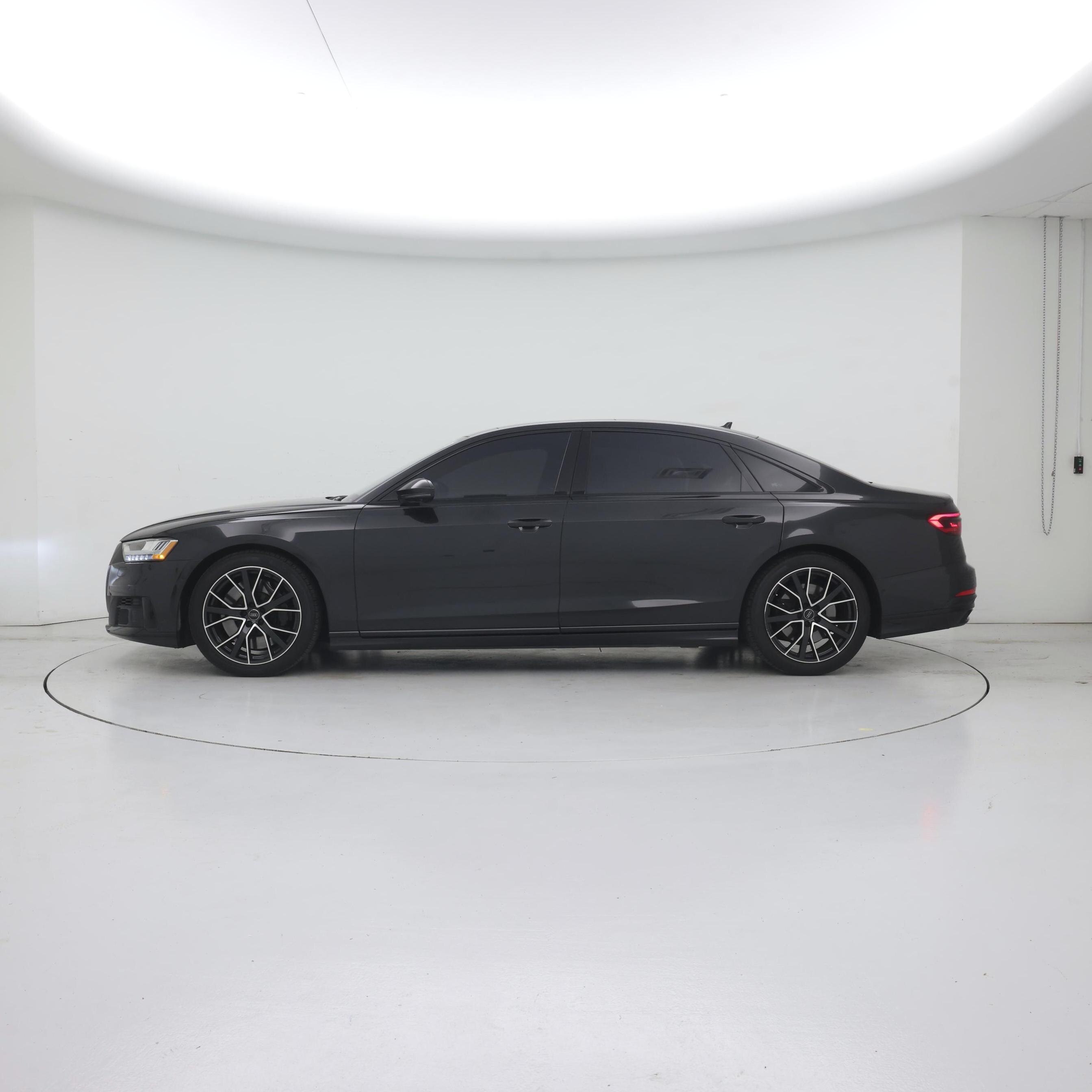 Thumbnail: 2020 Audi A8 - 3