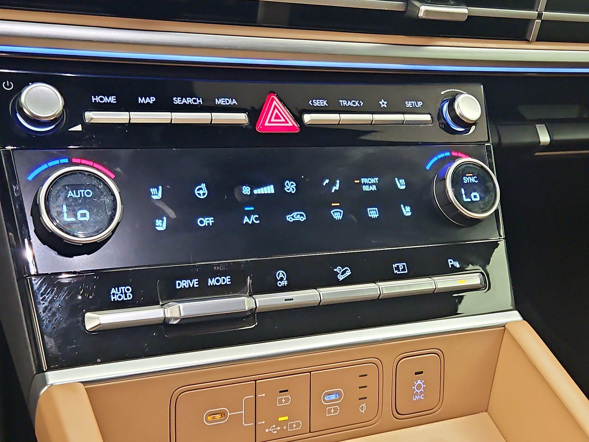 Thumbnail: 2024 Hyundai Santa Fe - 17