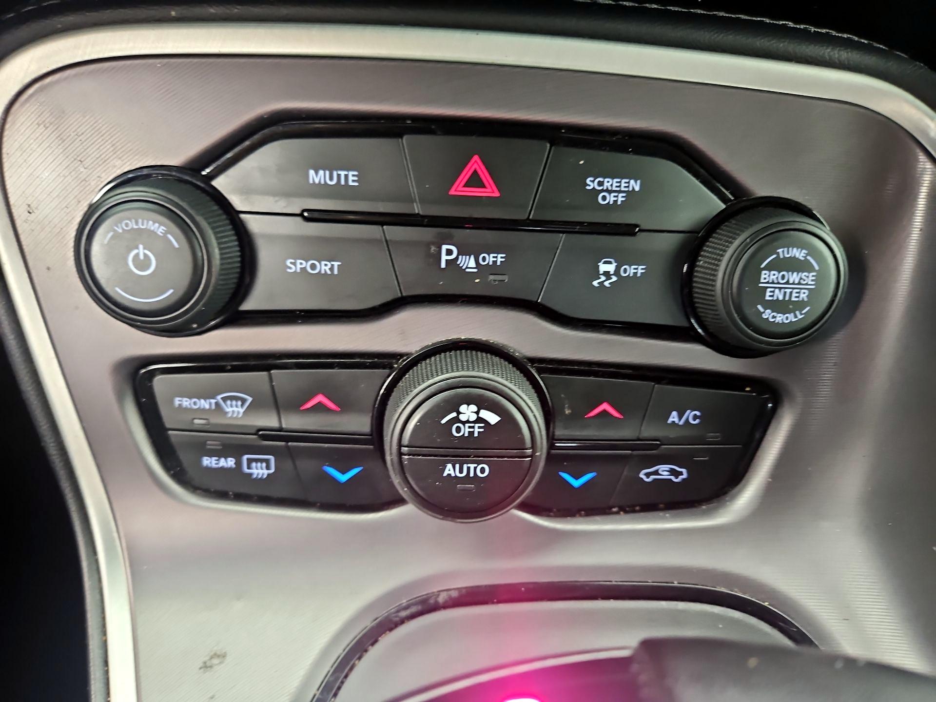 Thumbnail: 2022 Dodge Challenger - 16