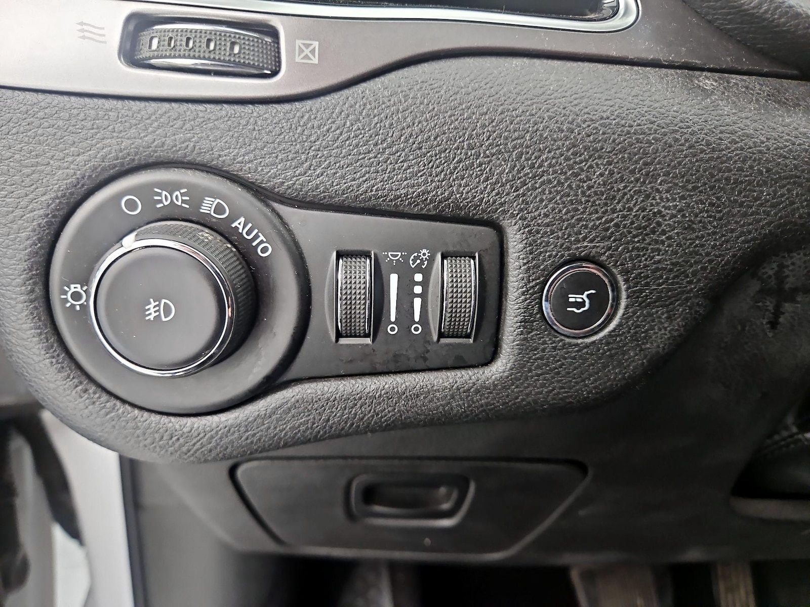 2020 Jeep Cherokee Limited - Photo 14