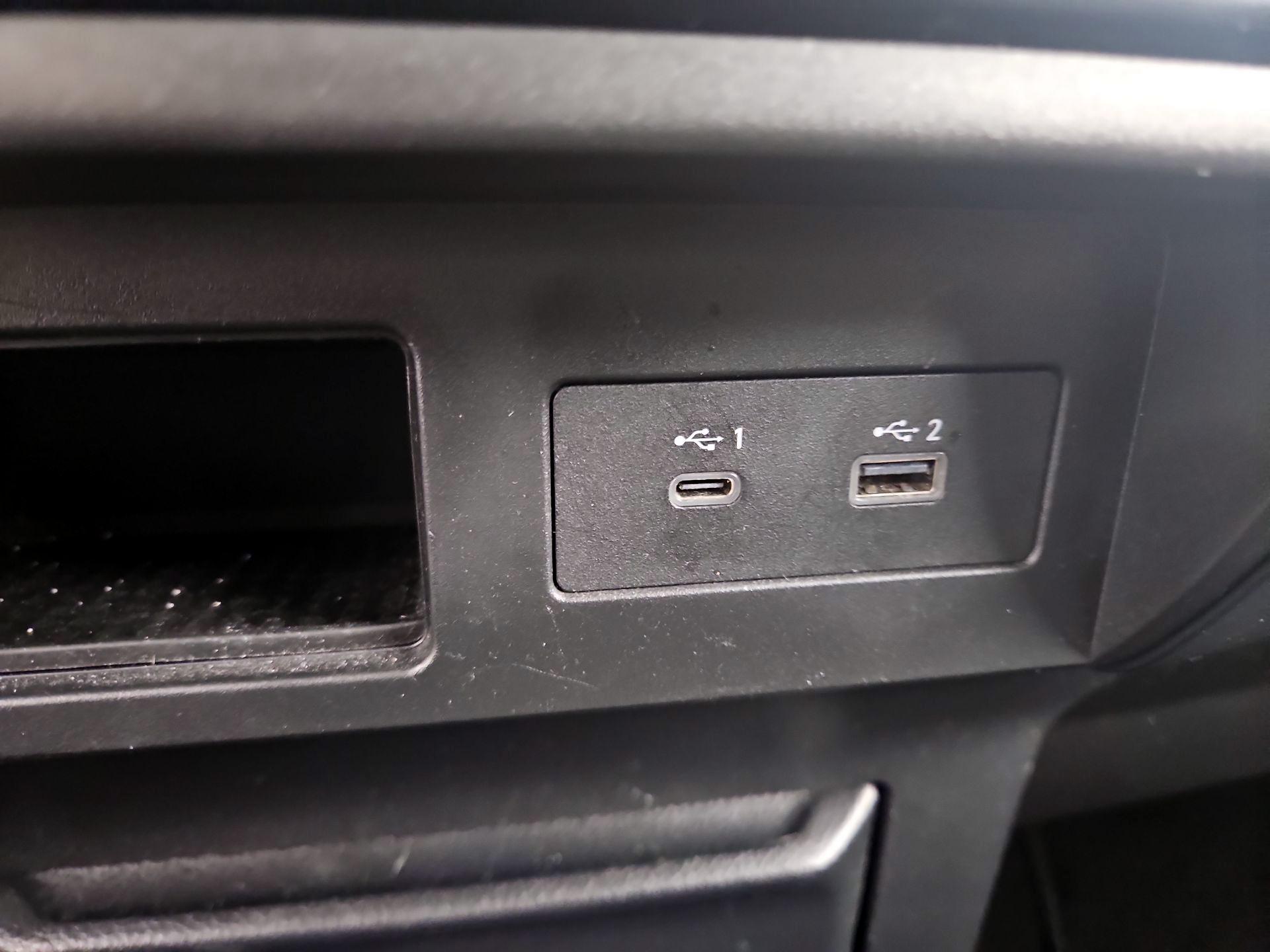 Thumbnail: 2023 Nissan Titan - 18