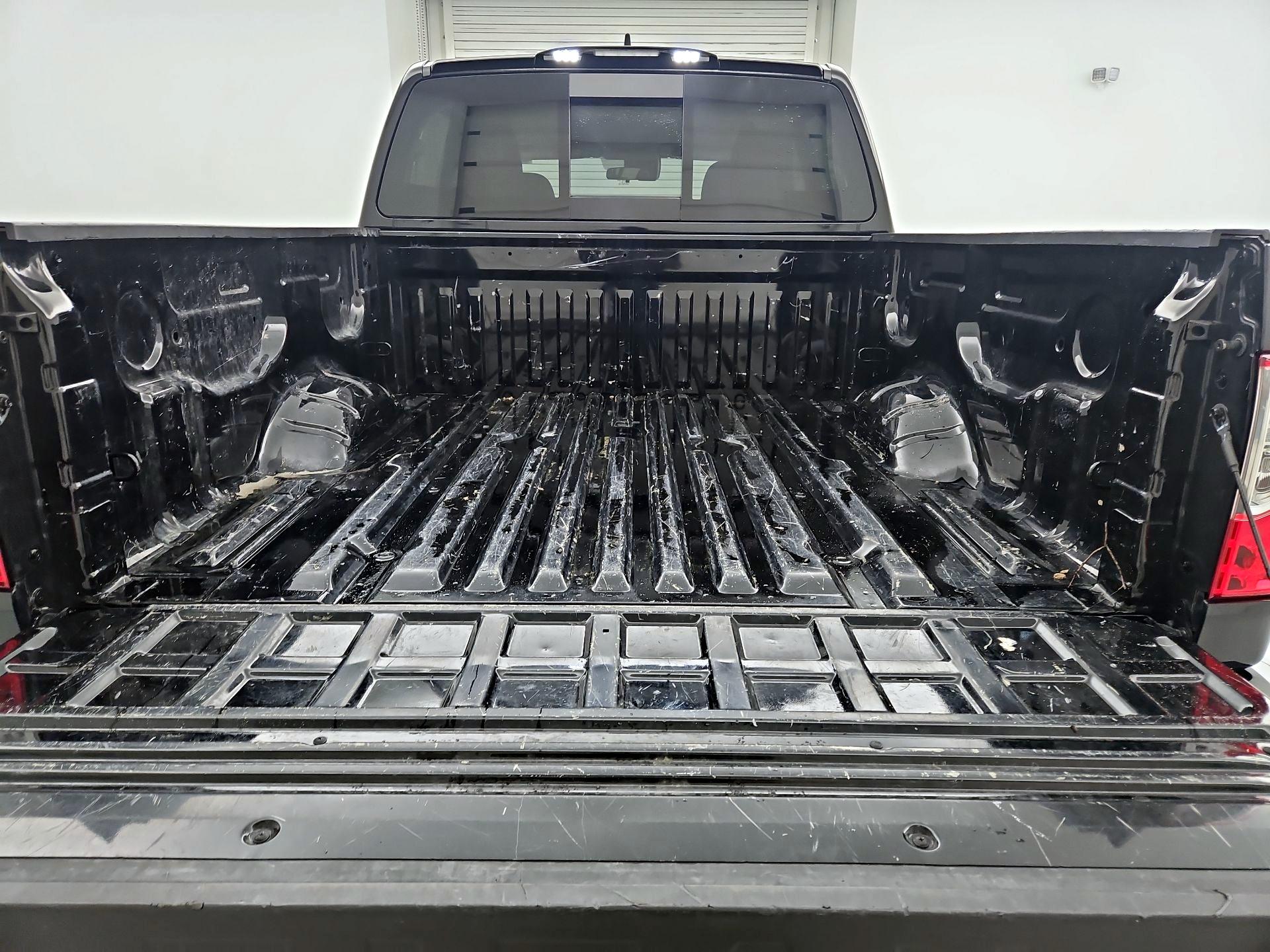 Thumbnail: 2023 Nissan Titan - 20