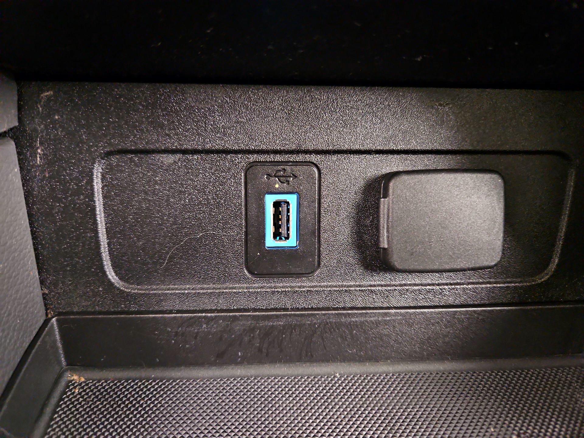 Thumbnail: 2017 Ford Escape - 18