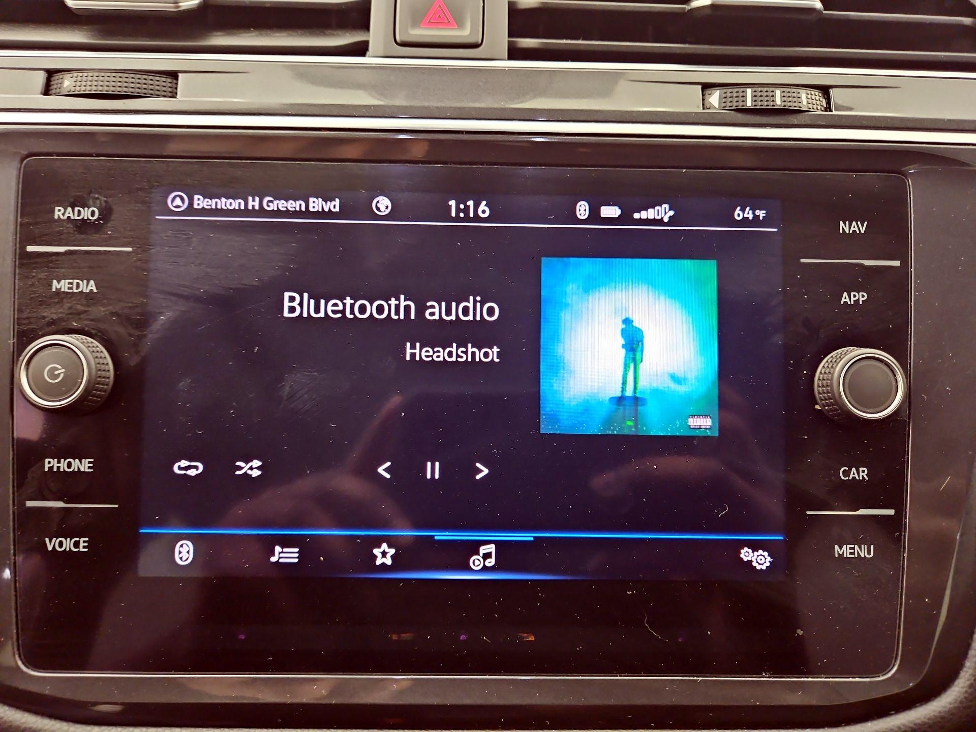 Thumbnail: 2021 Volkswagen Tiguan - 16