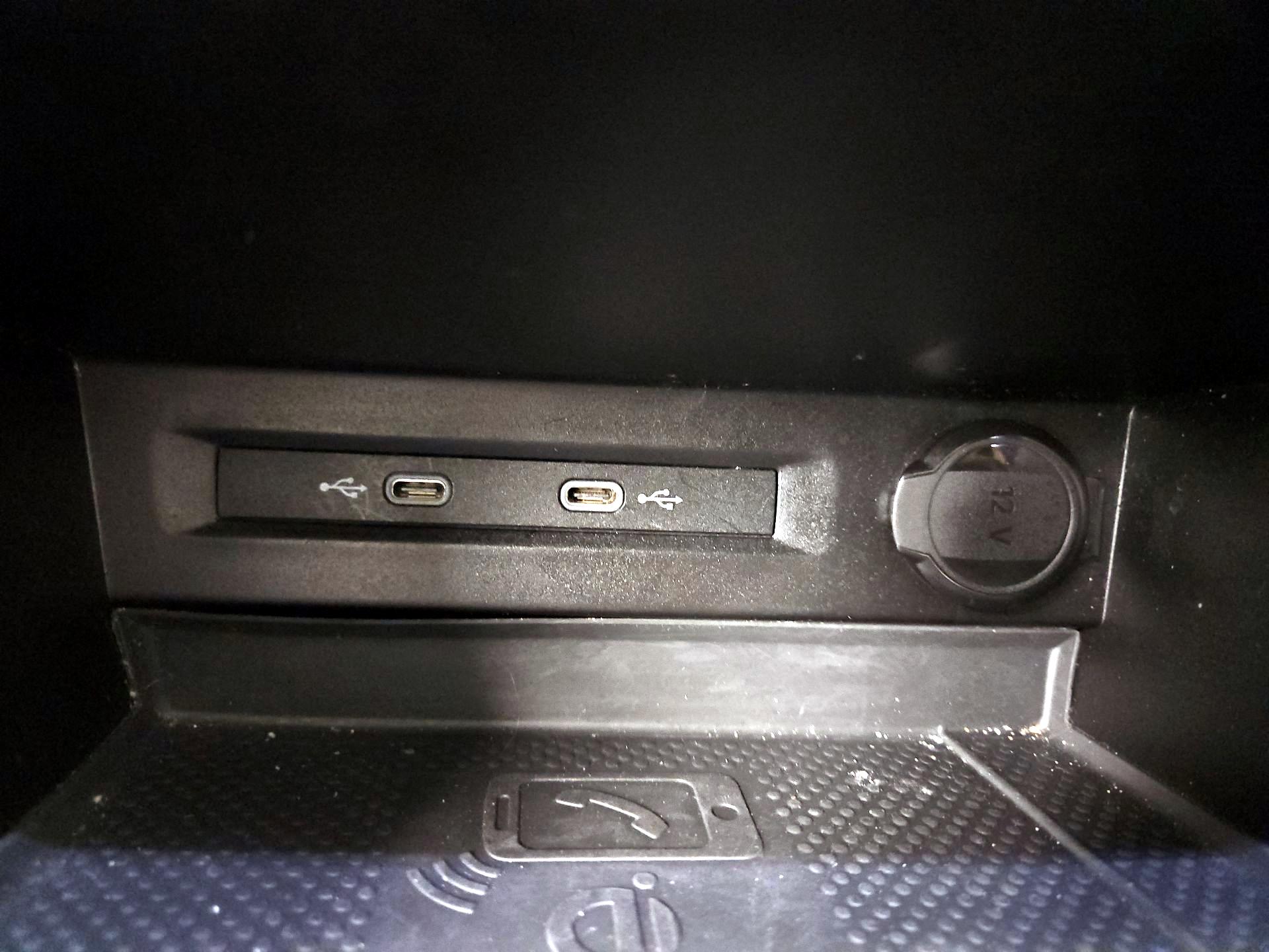 Thumbnail: 2021 Volkswagen Tiguan - 19