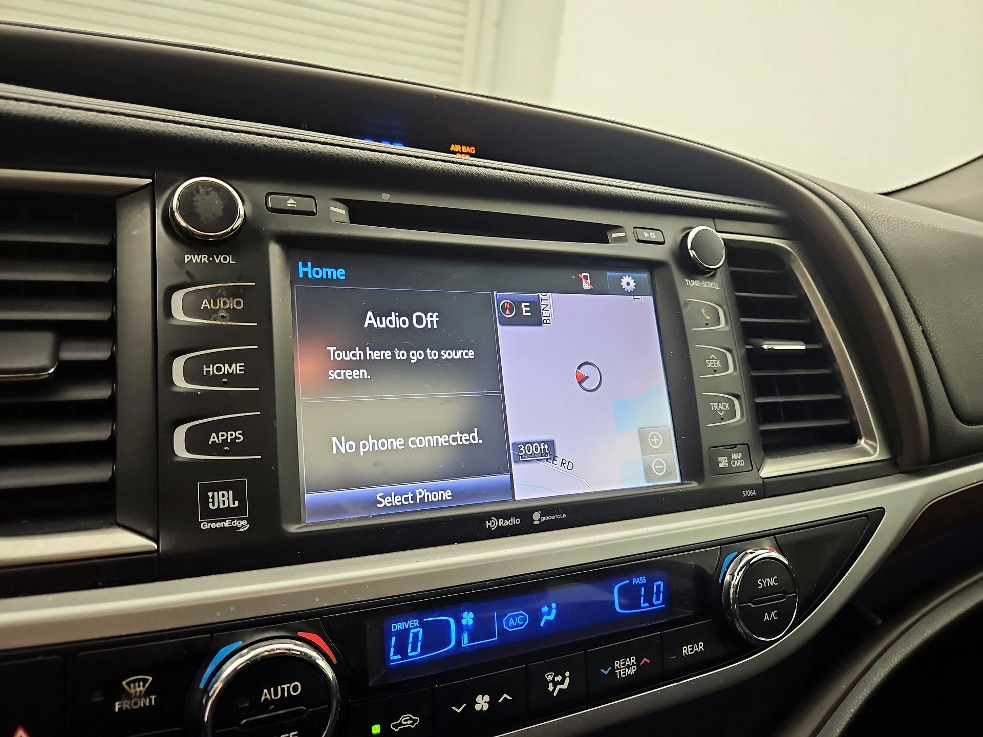 Thumbnail: 2015 Toyota Highlander - 16