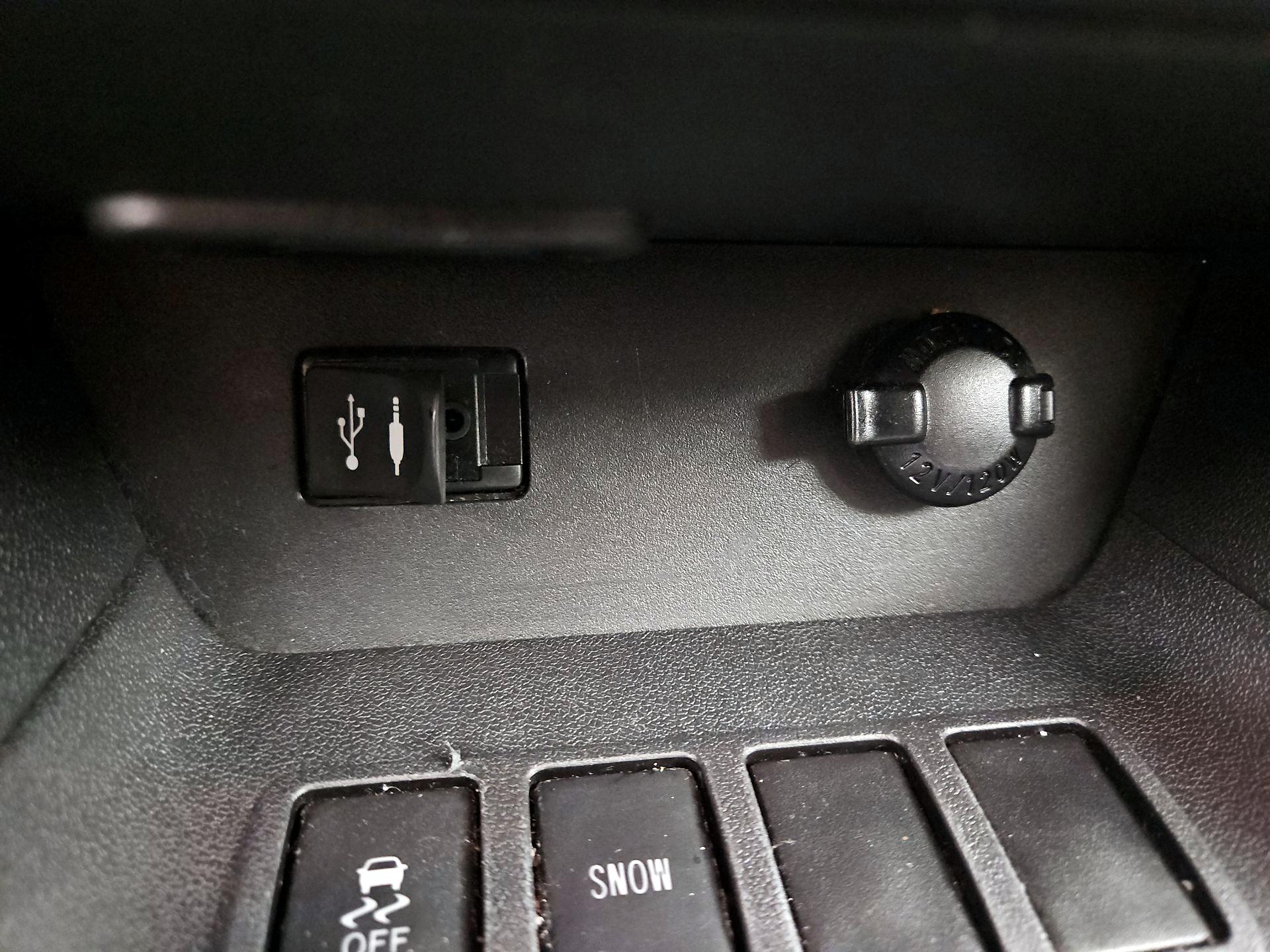 Thumbnail: 2015 Toyota Highlander - 19