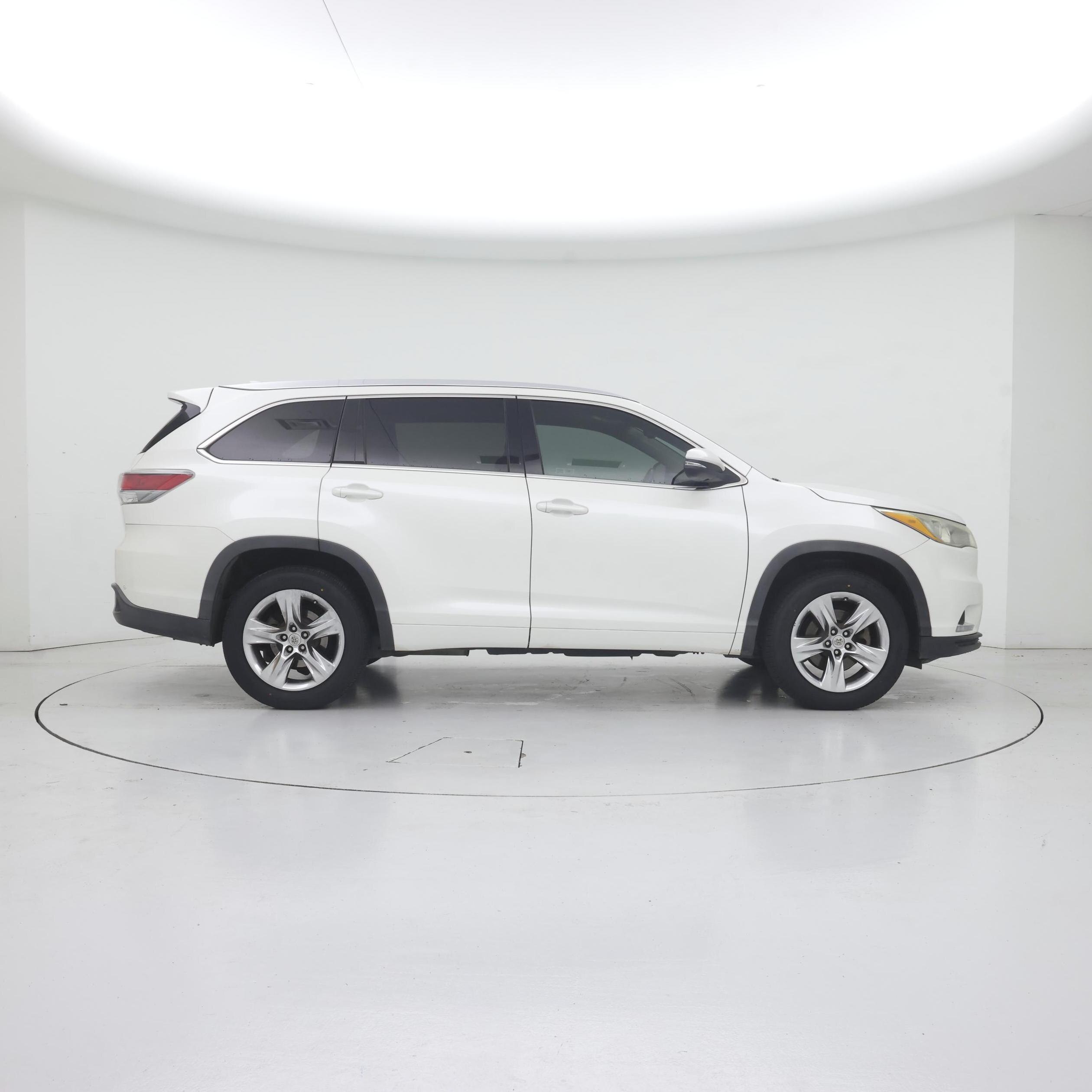Thumbnail: 2015 Toyota Highlander - 7