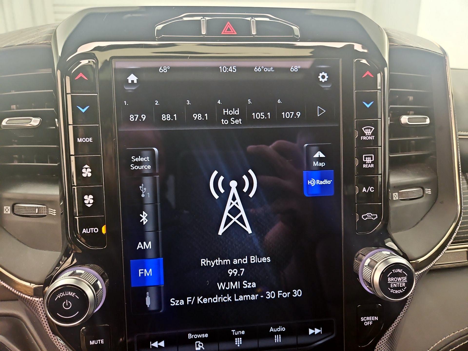 Thumbnail: 2021 RAM 1500 - 17