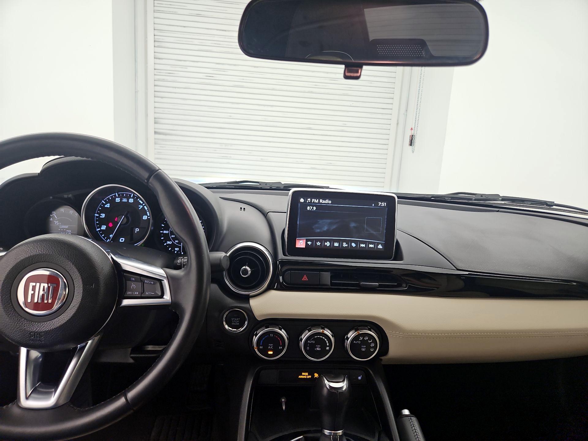 Thumbnail: 2018 Fiat 124 Spider - 9