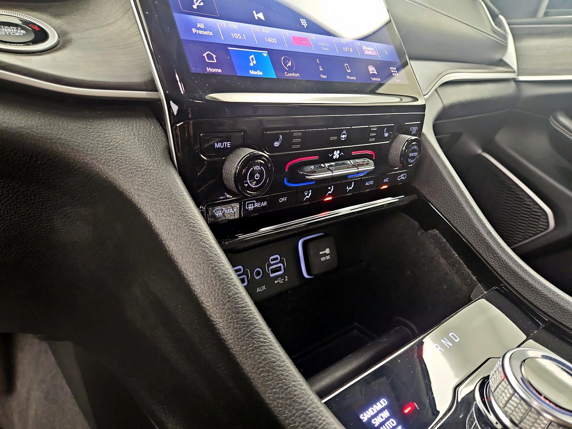 Thumbnail: 2021 Jeep Grand Cherokee L - 16