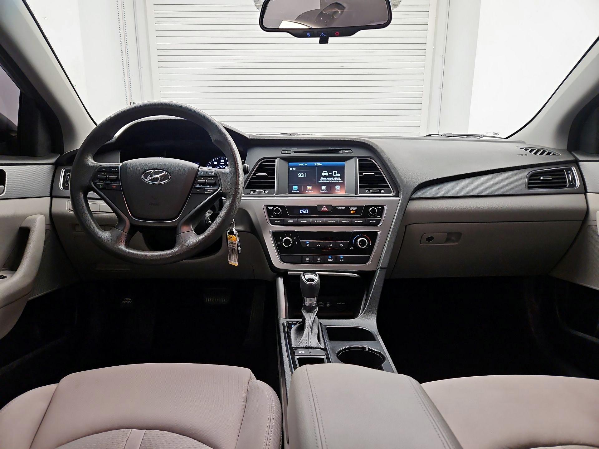 Thumbnail: 2017 Hyundai Sonata - 9