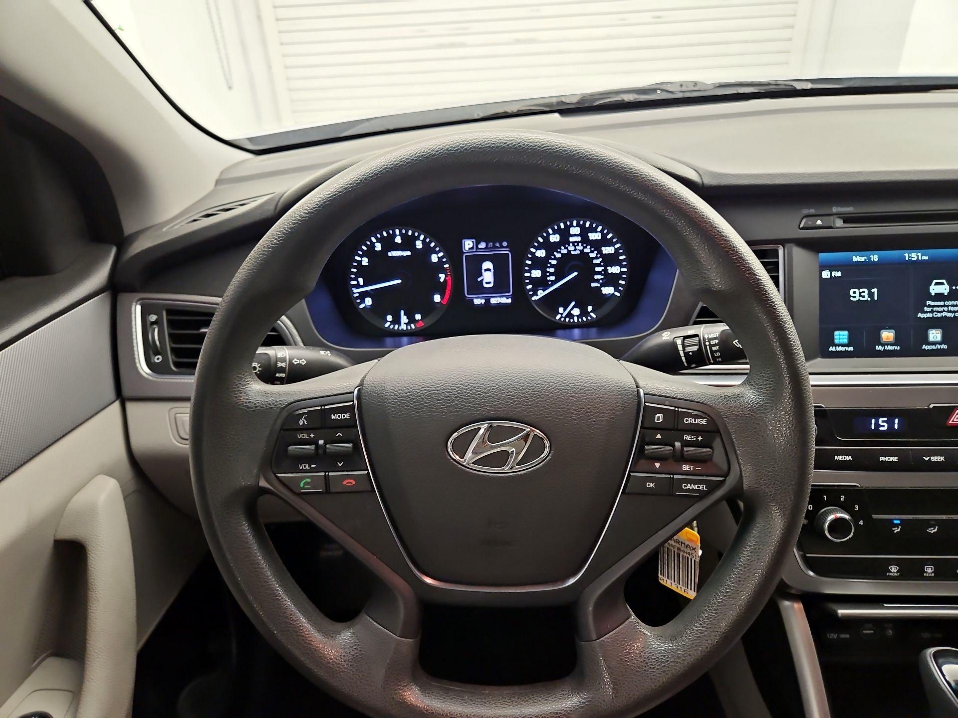 Thumbnail: 2017 Hyundai Sonata - 10