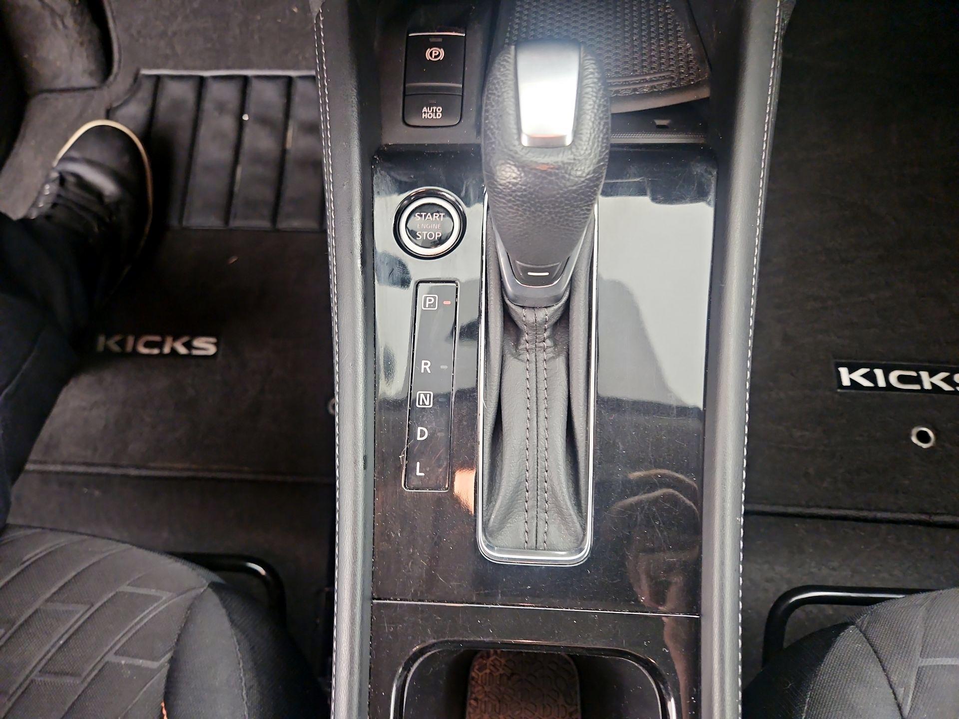 Thumbnail: 2021 Nissan Kicks - 17