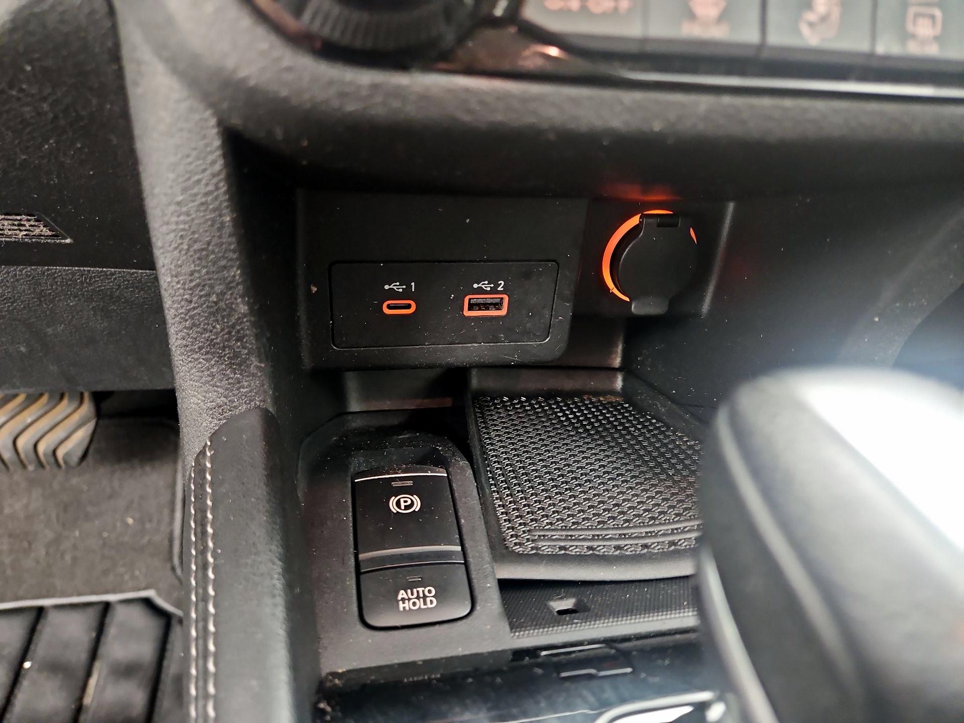 Thumbnail: 2021 Nissan Kicks - 18