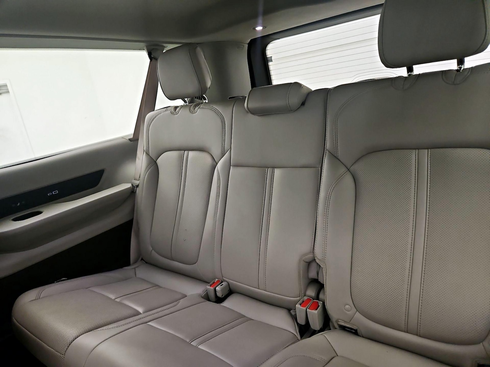 2023 Jeep Wagoneer L Series III - Photo 23