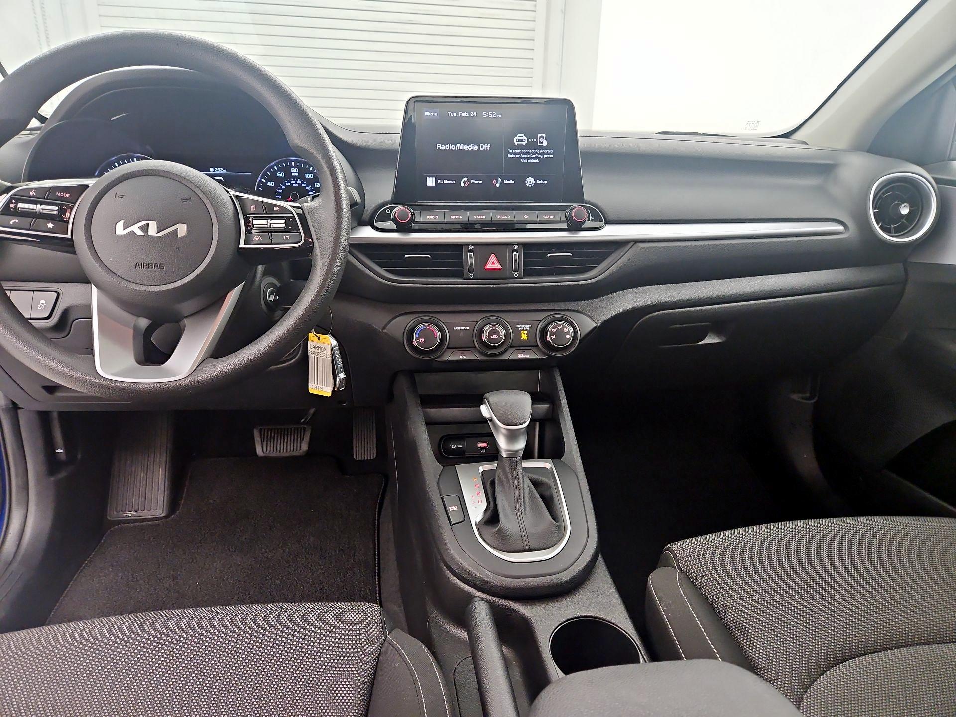 Thumbnail: 2023 Kia Forte - 9