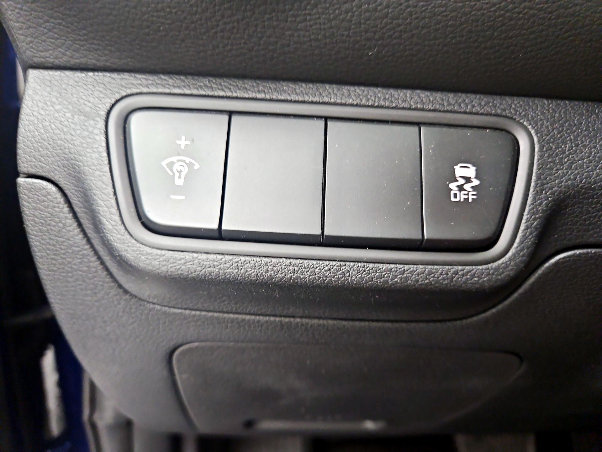 Thumbnail: 2023 Kia Forte - 13