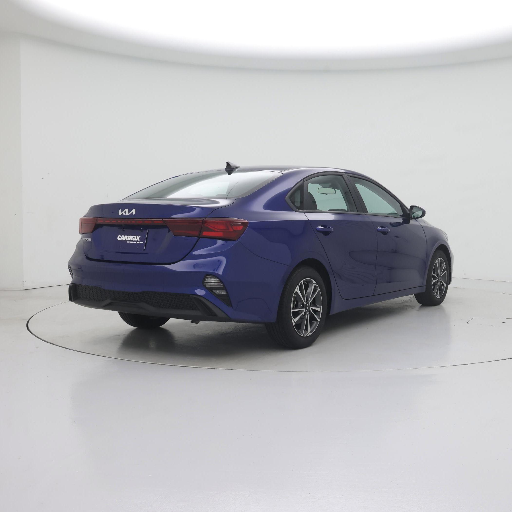 Thumbnail: 2023 Kia Forte - 8